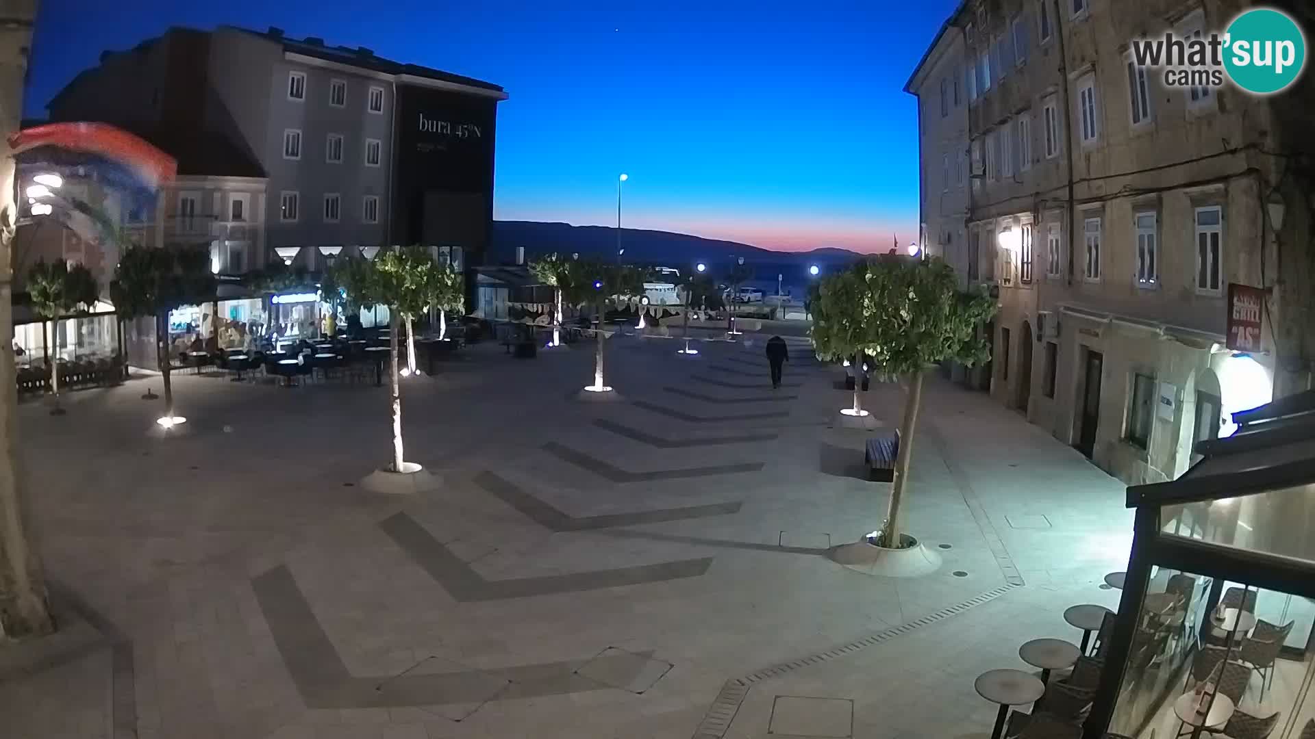 Centar grada Senja – Pavlinski trg – web kamere Dalmacija