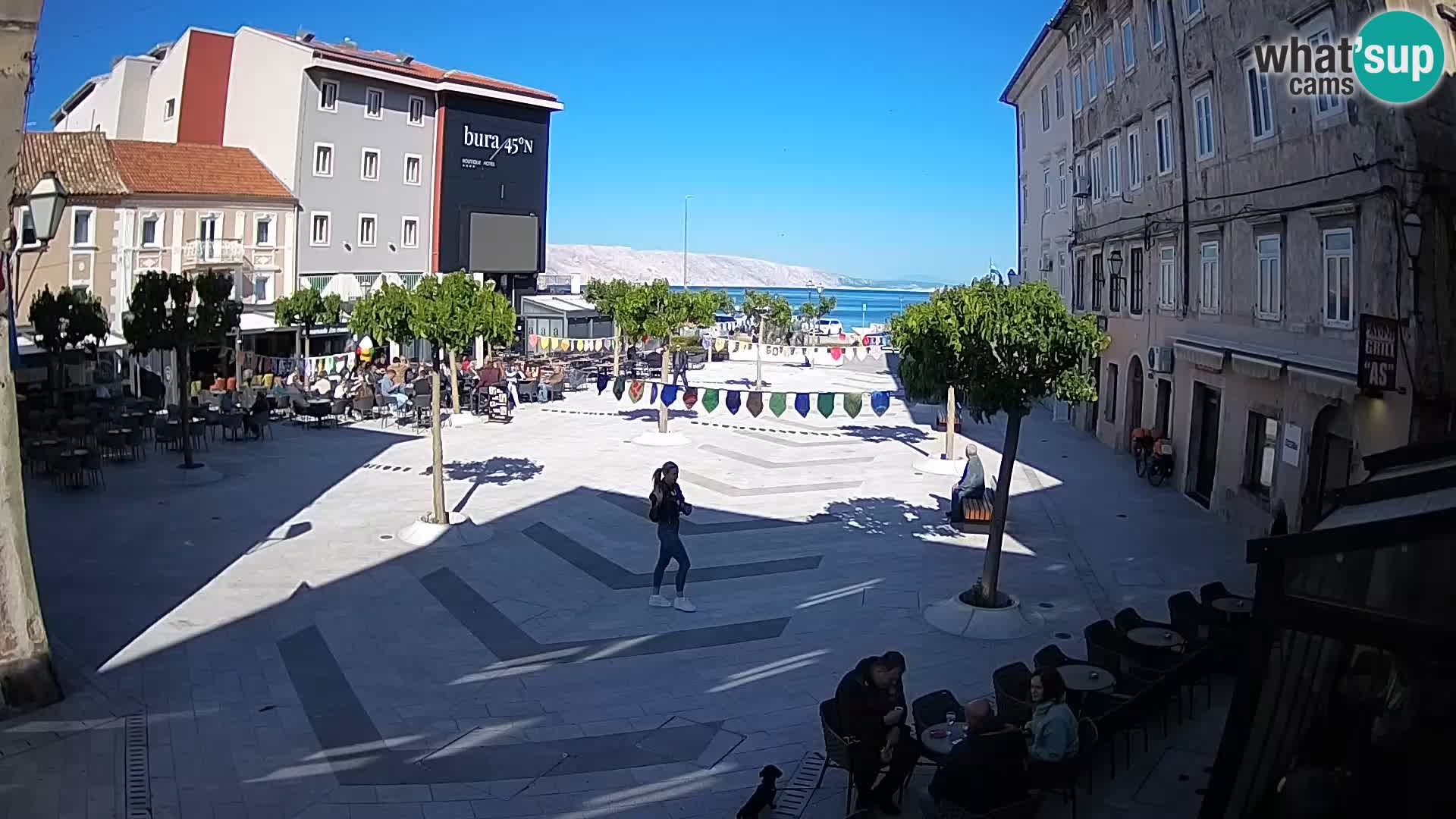 Zentrum der Stadt Senj – Pavlin platz – Live Cam Dalmatia