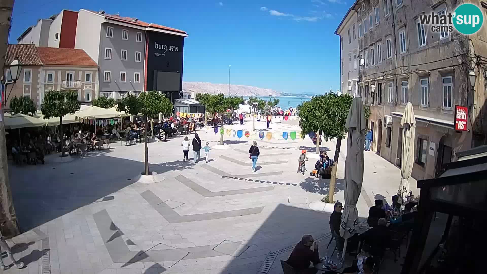 Center mesta Senj – Pavlinski trg – spletne kamere Dalmacija