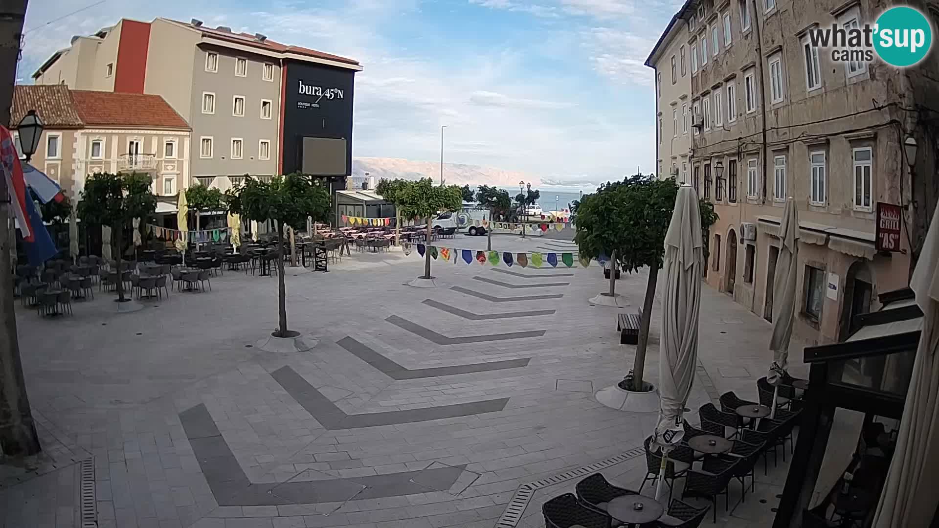 Centar grada Senja – Pavlinski trg – web kamere Dalmacija