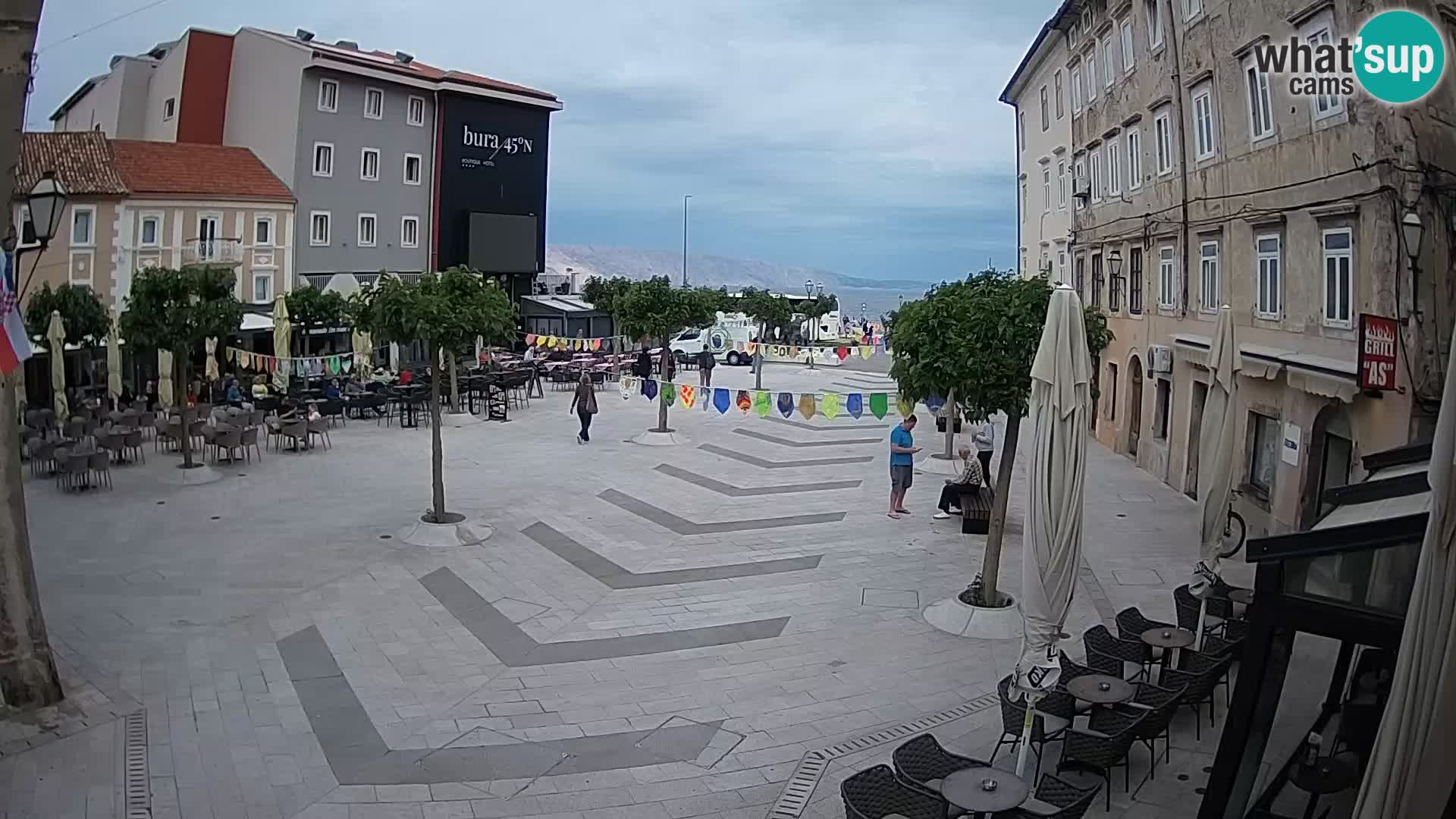 Centar grada Senja – Pavlinski trg – web kamere Dalmacija