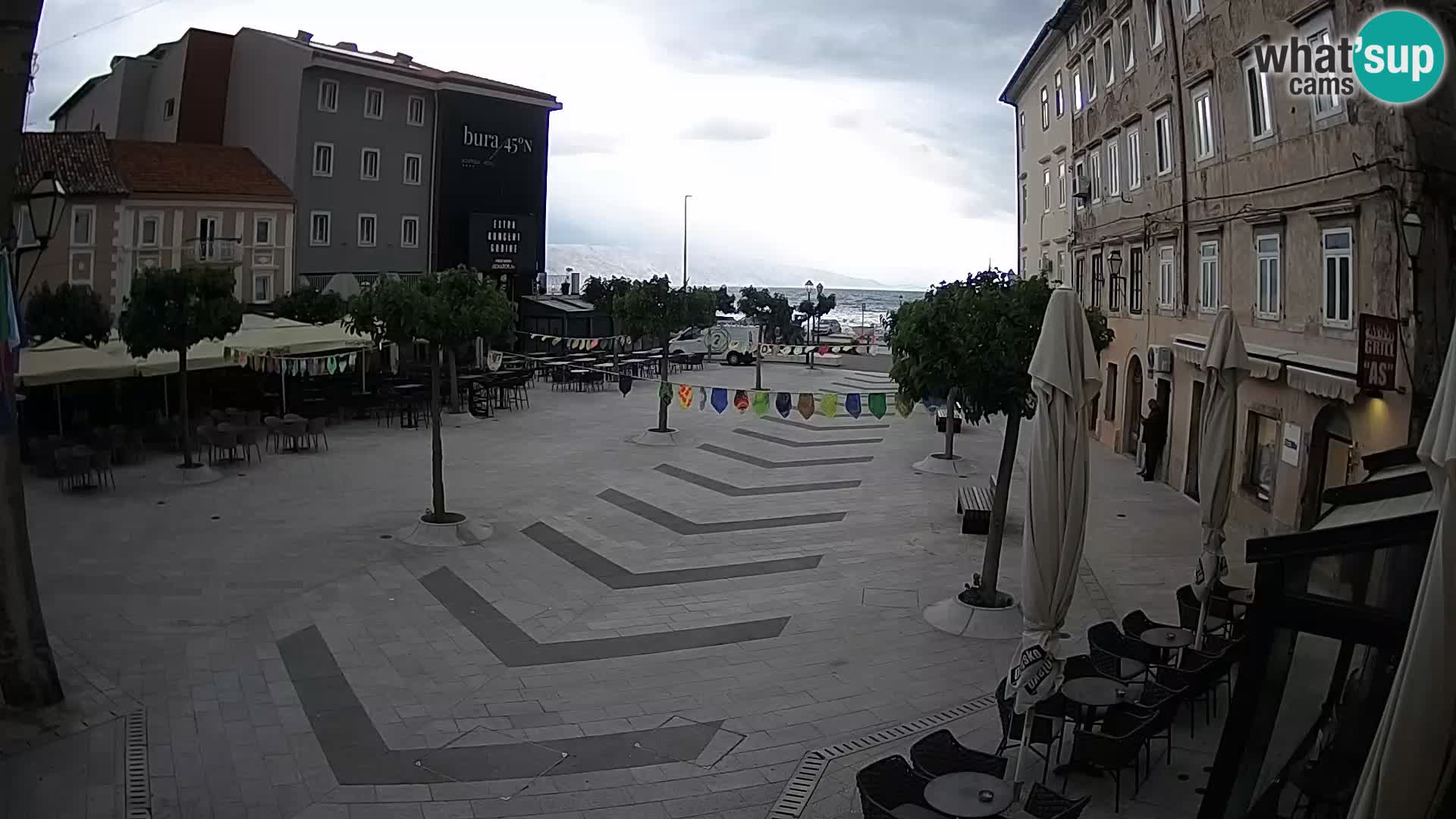 Centar grada Senja – Pavlinski trg – web kamere Dalmacija