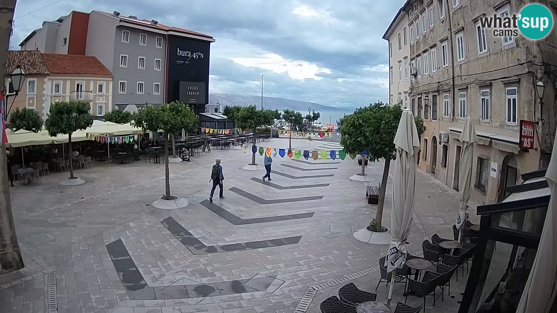 Centar grada Senja – Pavlinski trg – web kamere Dalmacija