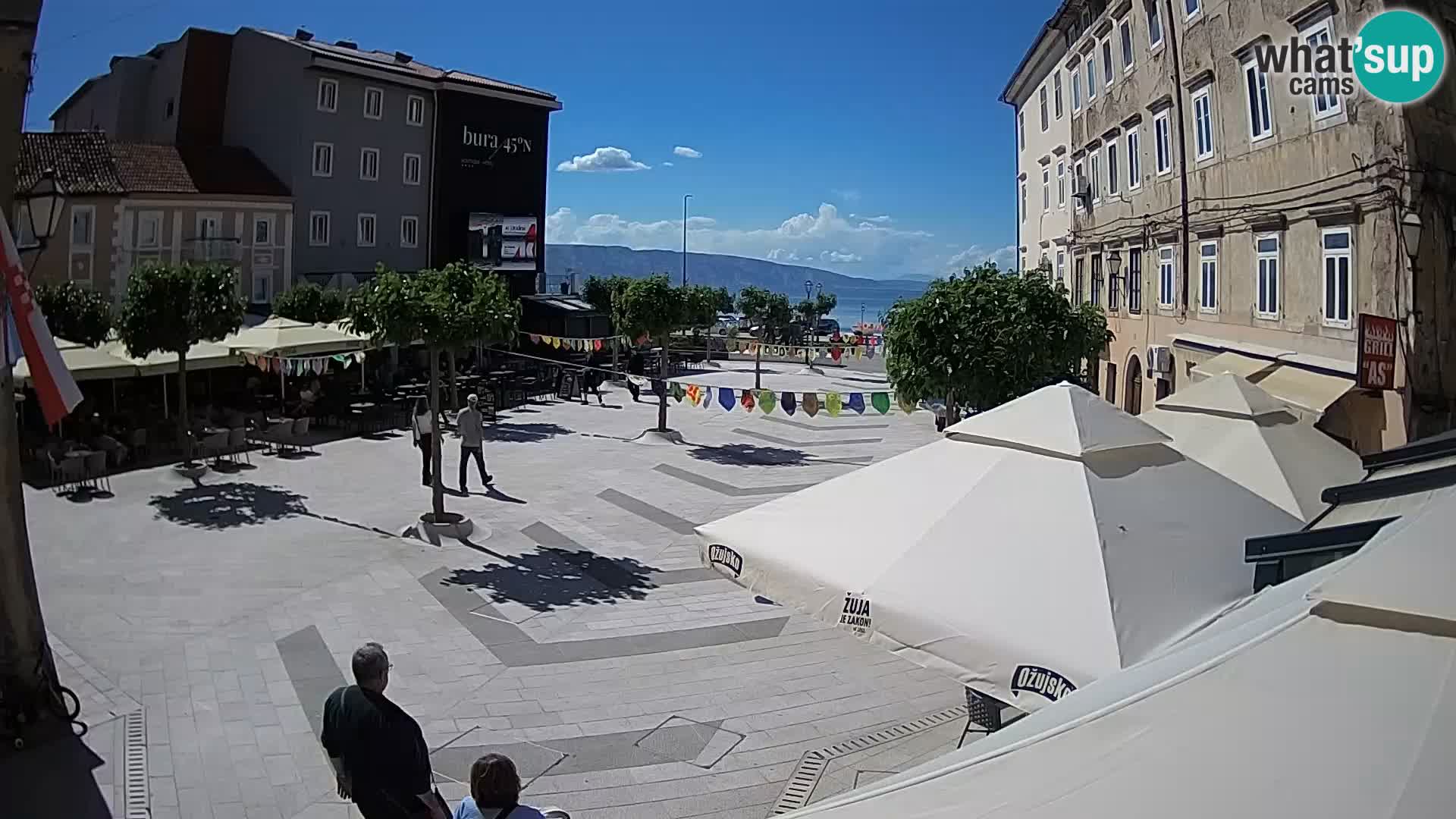 Centar grada Senja – Pavlinski trg – web kamere Dalmacija