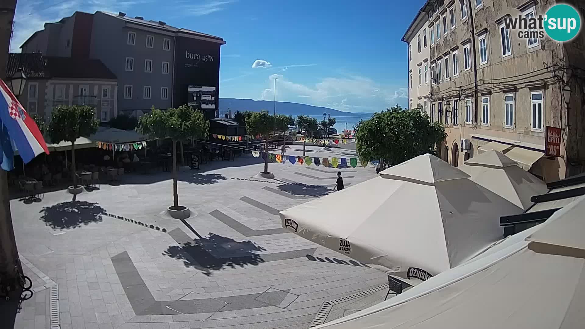Centar grada Senja – Pavlinski trg – web kamere Dalmacija