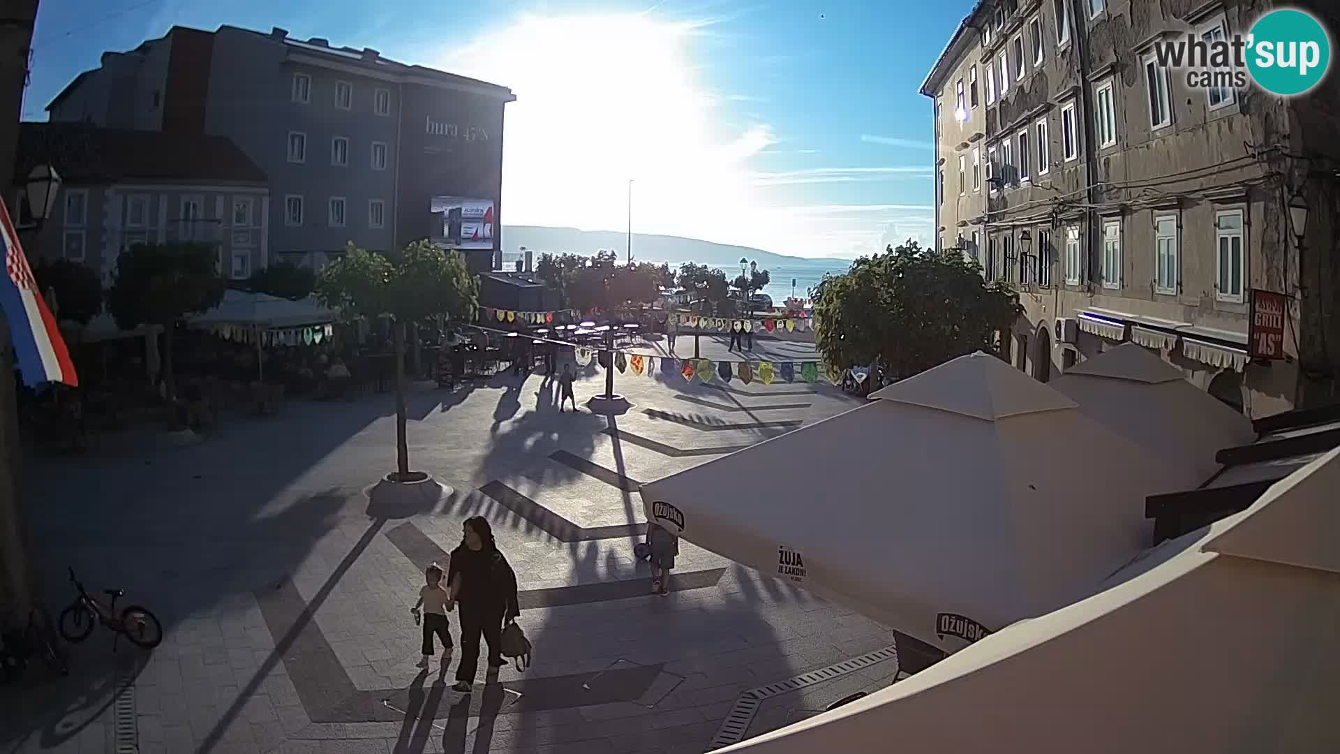 Centar grada Senja – Pavlinski trg – web kamere Dalmacija