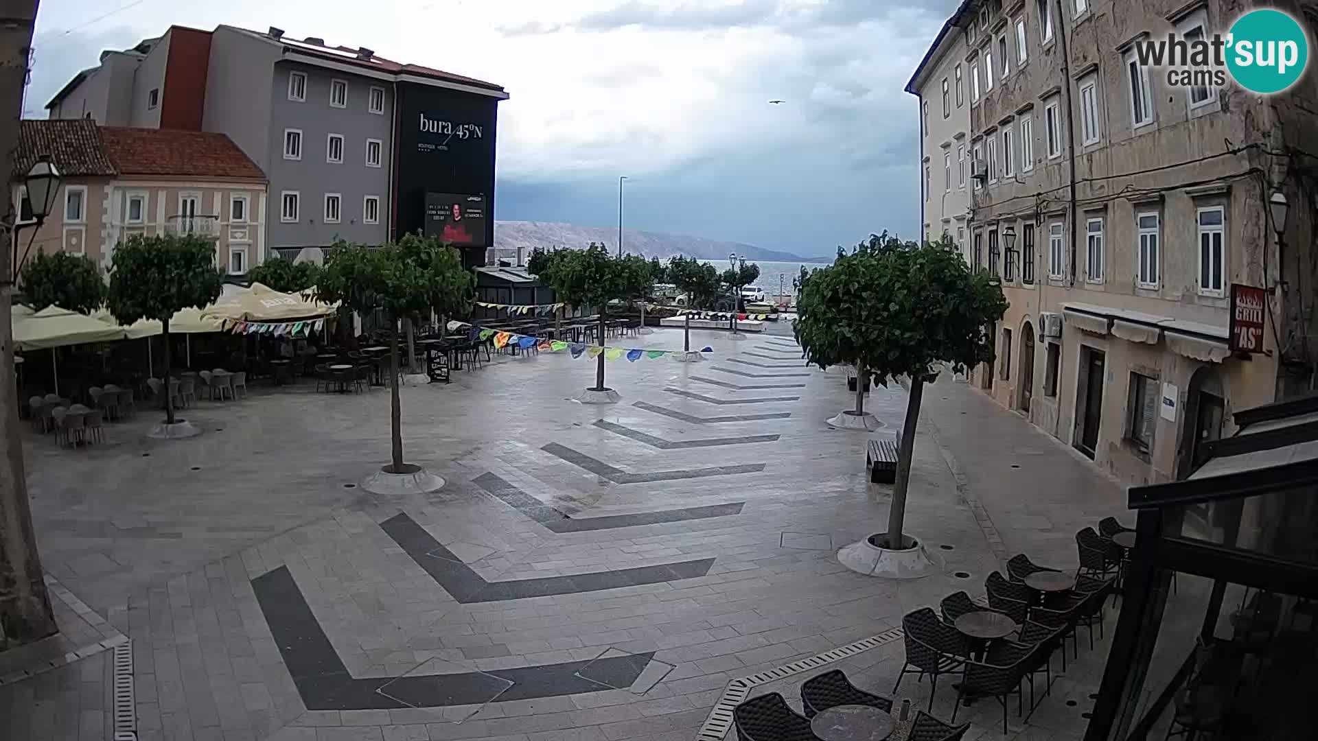 Centar grada Senja – Pavlinski trg – web kamere Dalmacija