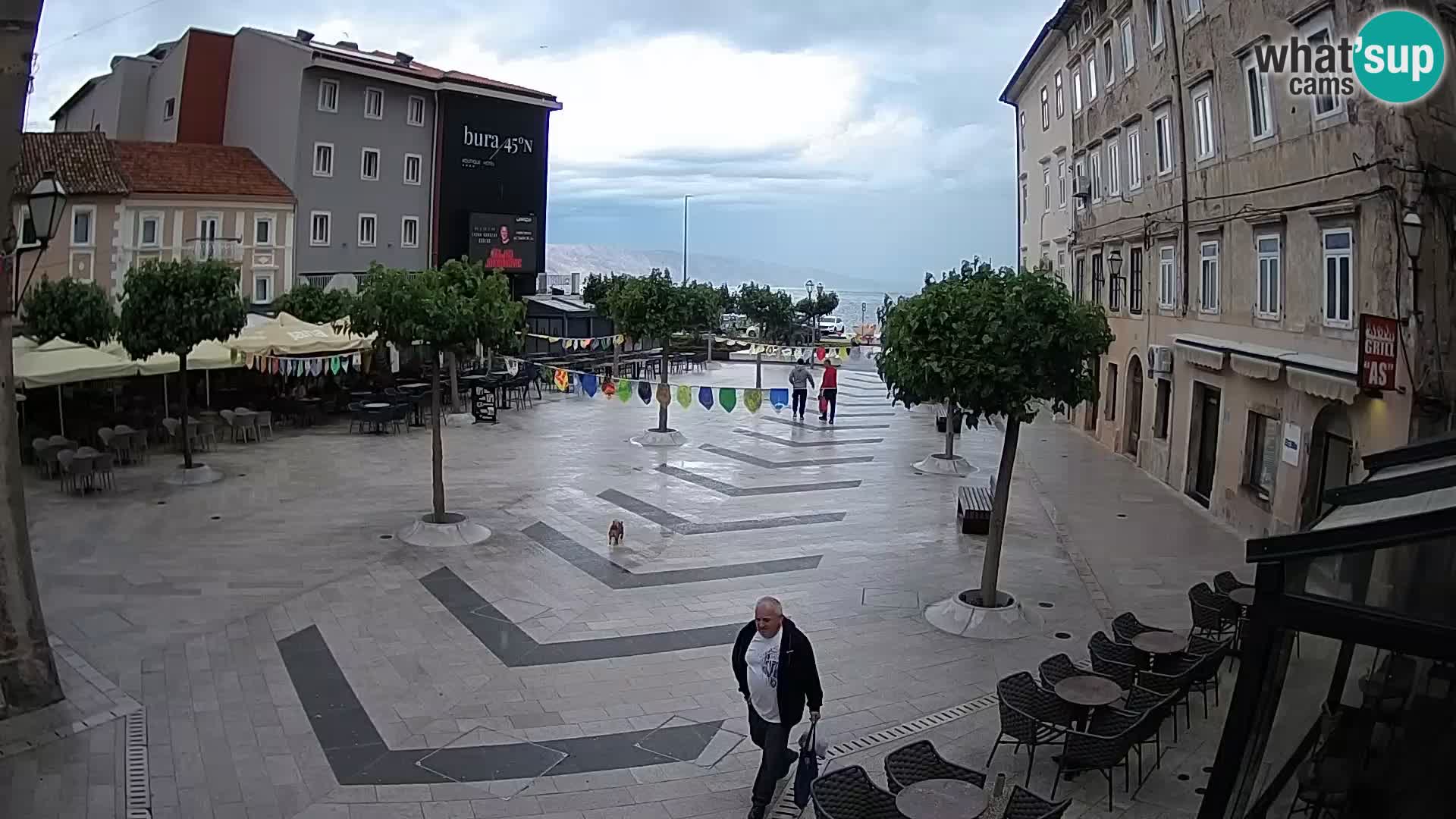 Centar grada Senja – Pavlinski trg – web kamere Dalmacija