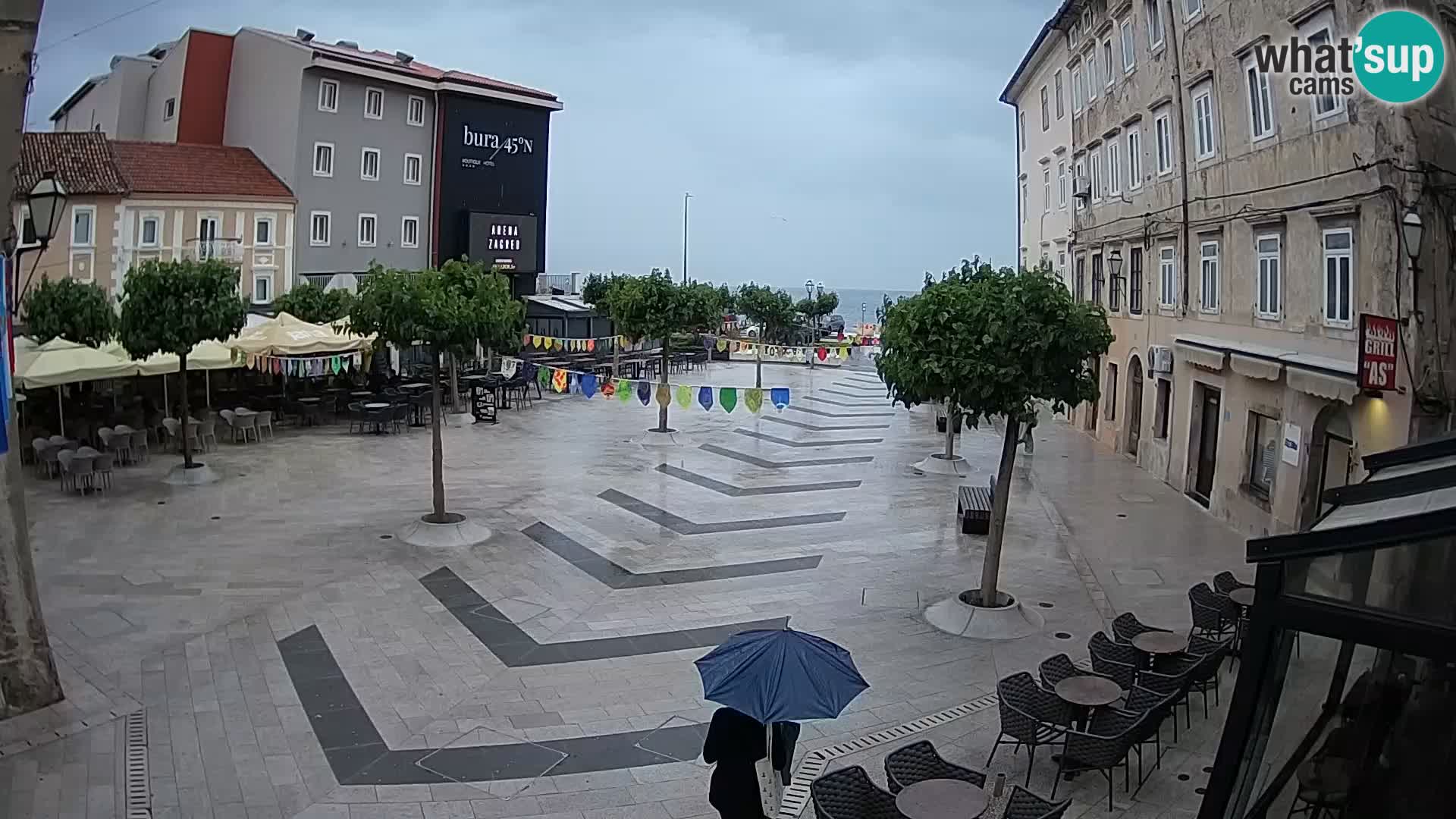 Centar grada Senja – Pavlinski trg – web kamere Dalmacija