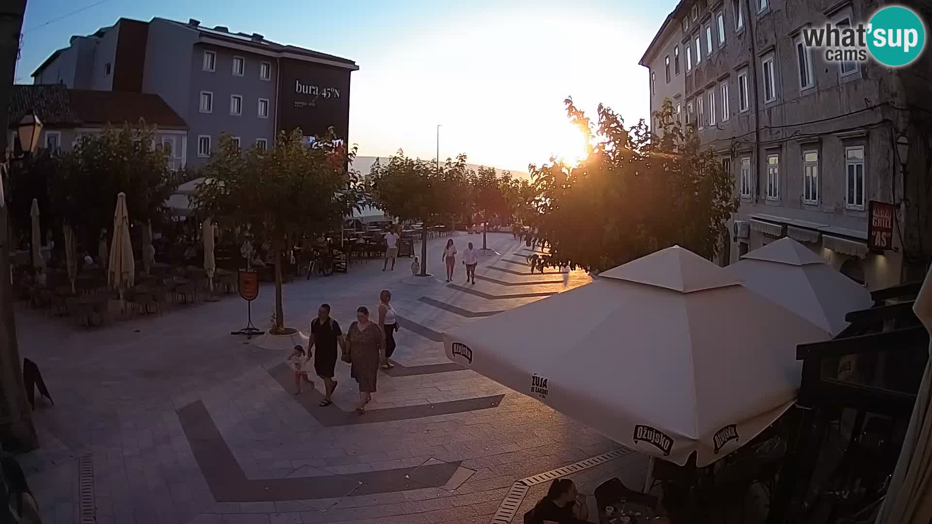 Center mesta Senj – Pavlinski trg – spletne kamere Dalmacija