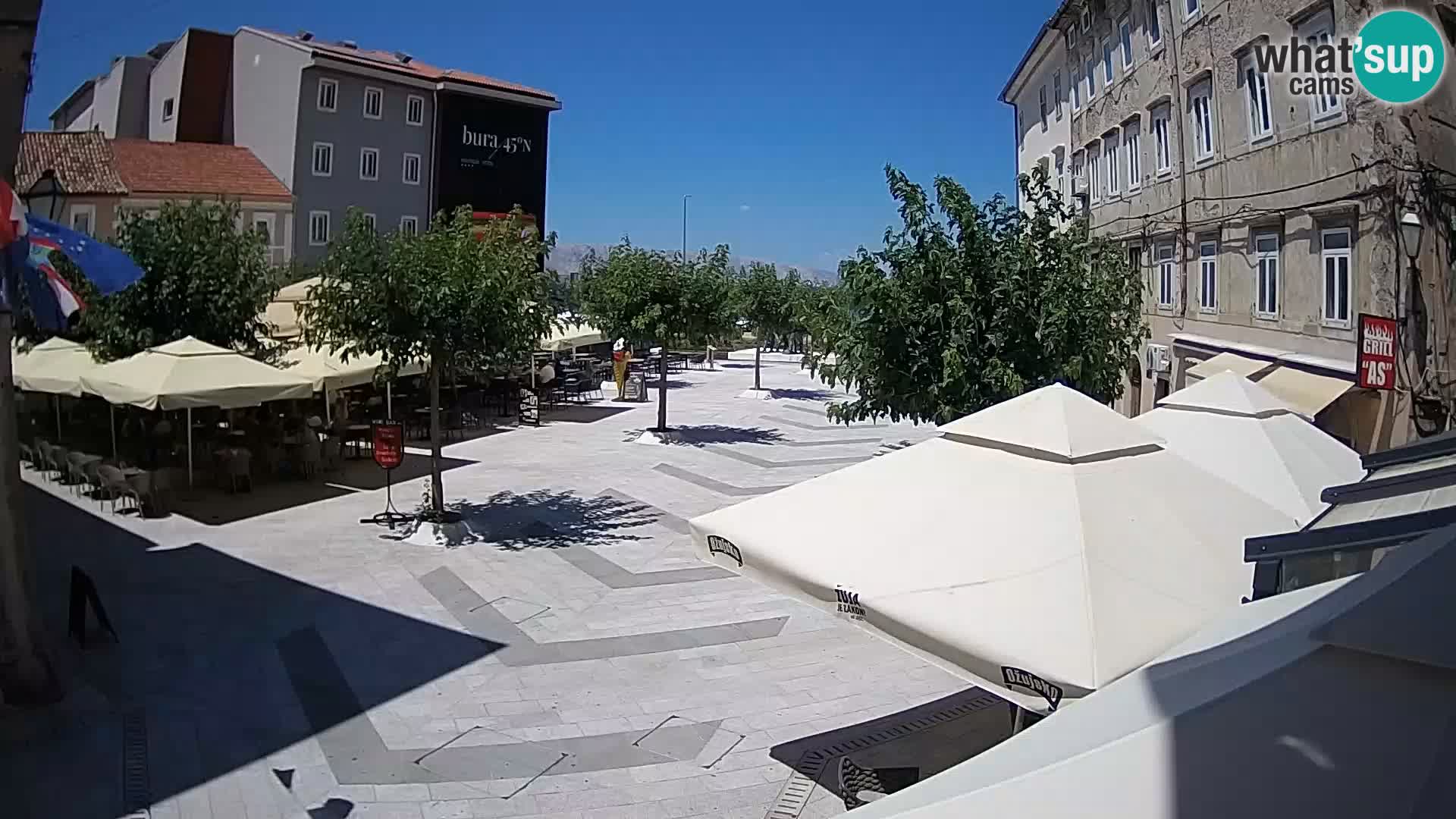 Center mesta Senj – Pavlinski trg – spletne kamere Dalmacija