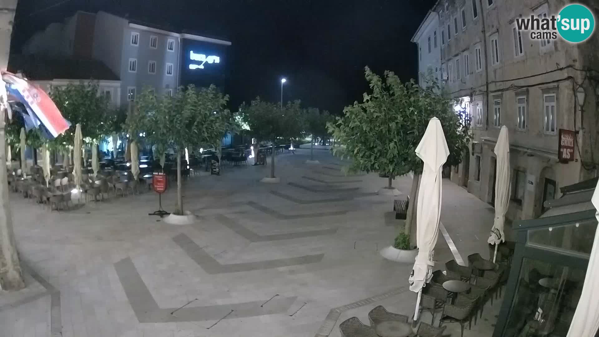 Center mesta Senj – Pavlinski trg – spletne kamere Dalmacija