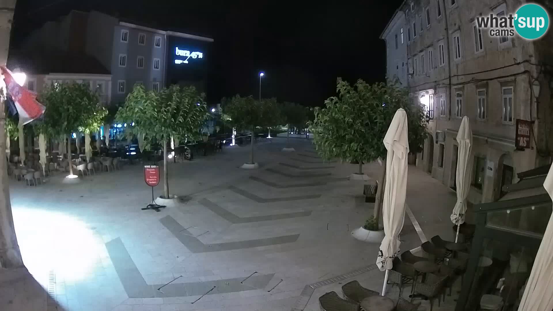 Centar grada Senja – Pavlinski trg – web kamere Dalmacija