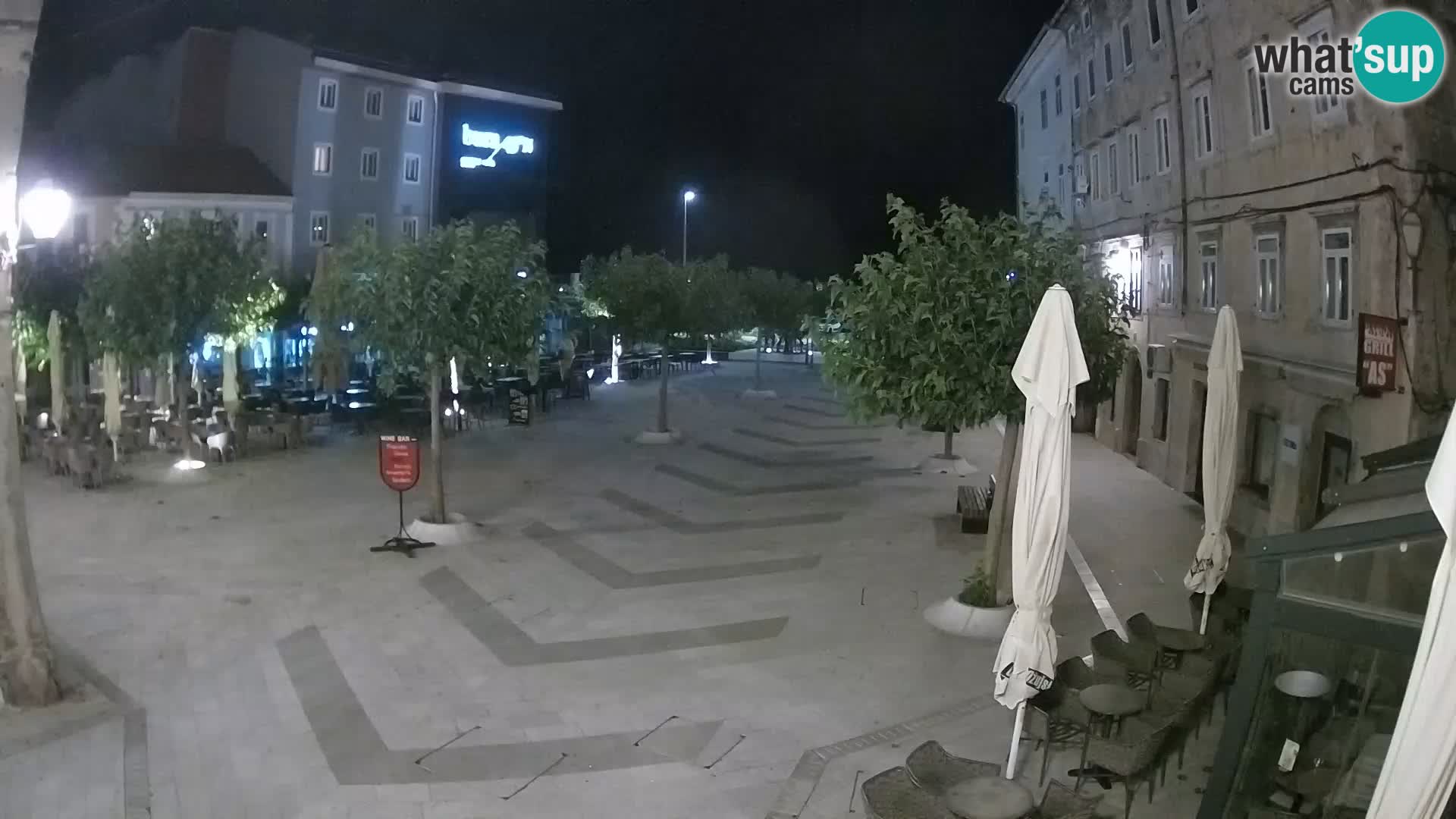 Centar grada Senja – Pavlinski trg – web kamere Dalmacija
