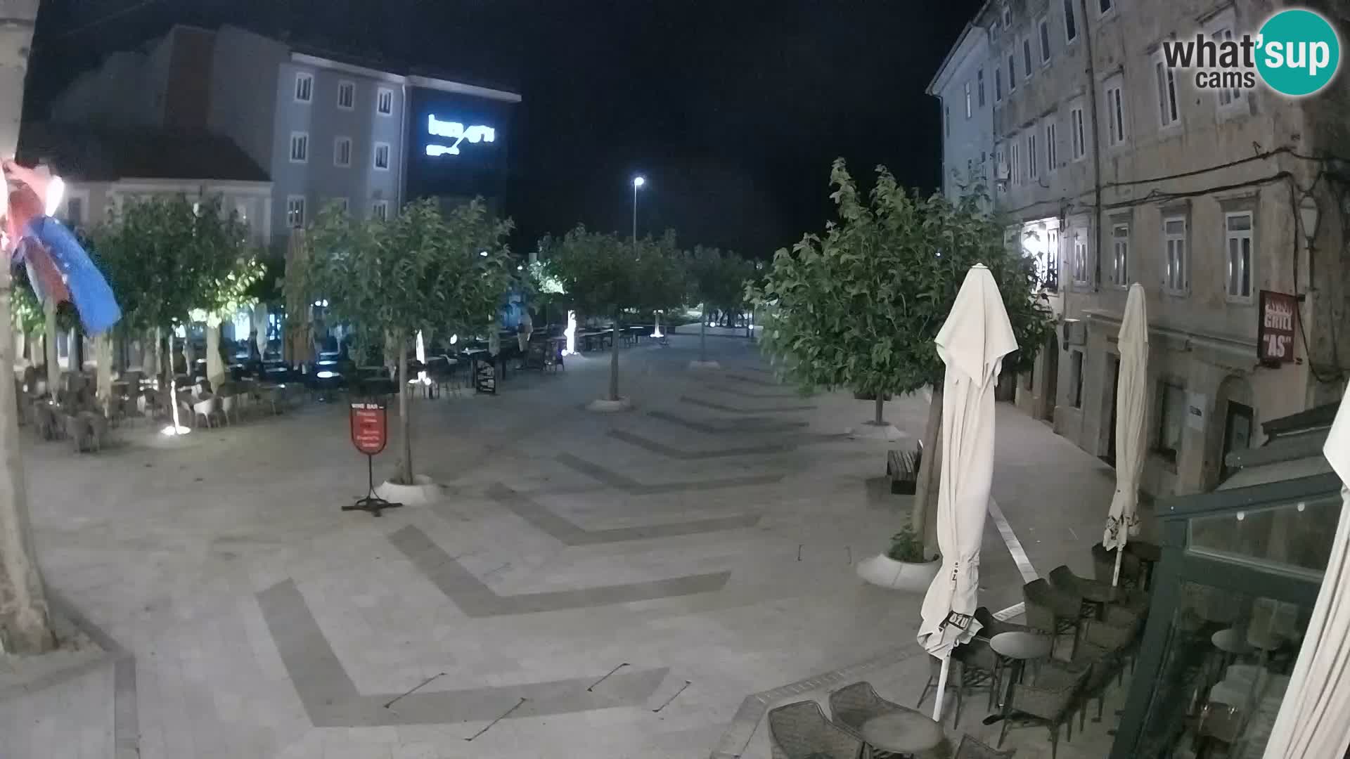 Center mesta Senj – Pavlinski trg – spletne kamere Dalmacija