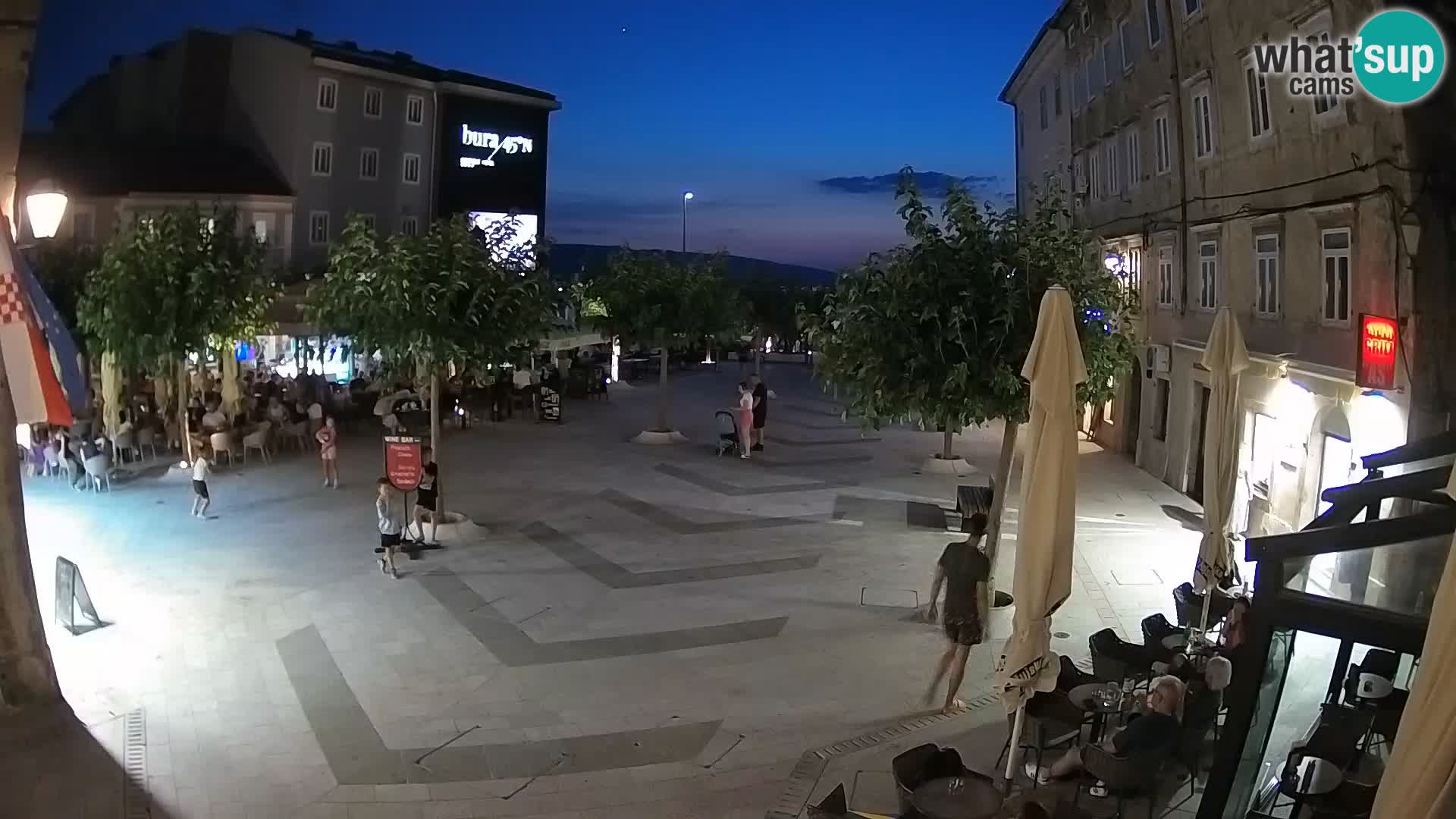 Centar grada Senja – Pavlinski trg – web kamere Dalmacija