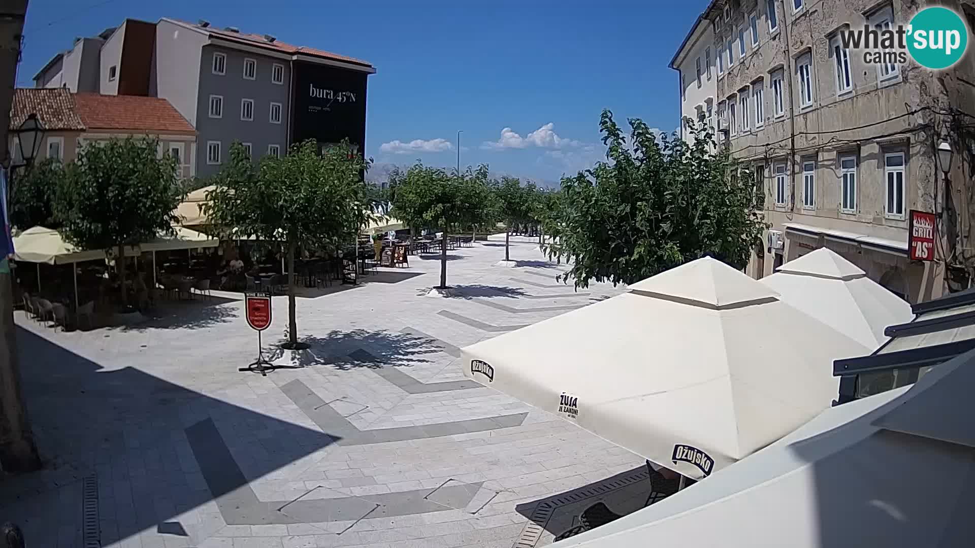 Center mesta Senj – Pavlinski trg – spletne kamere Dalmacija