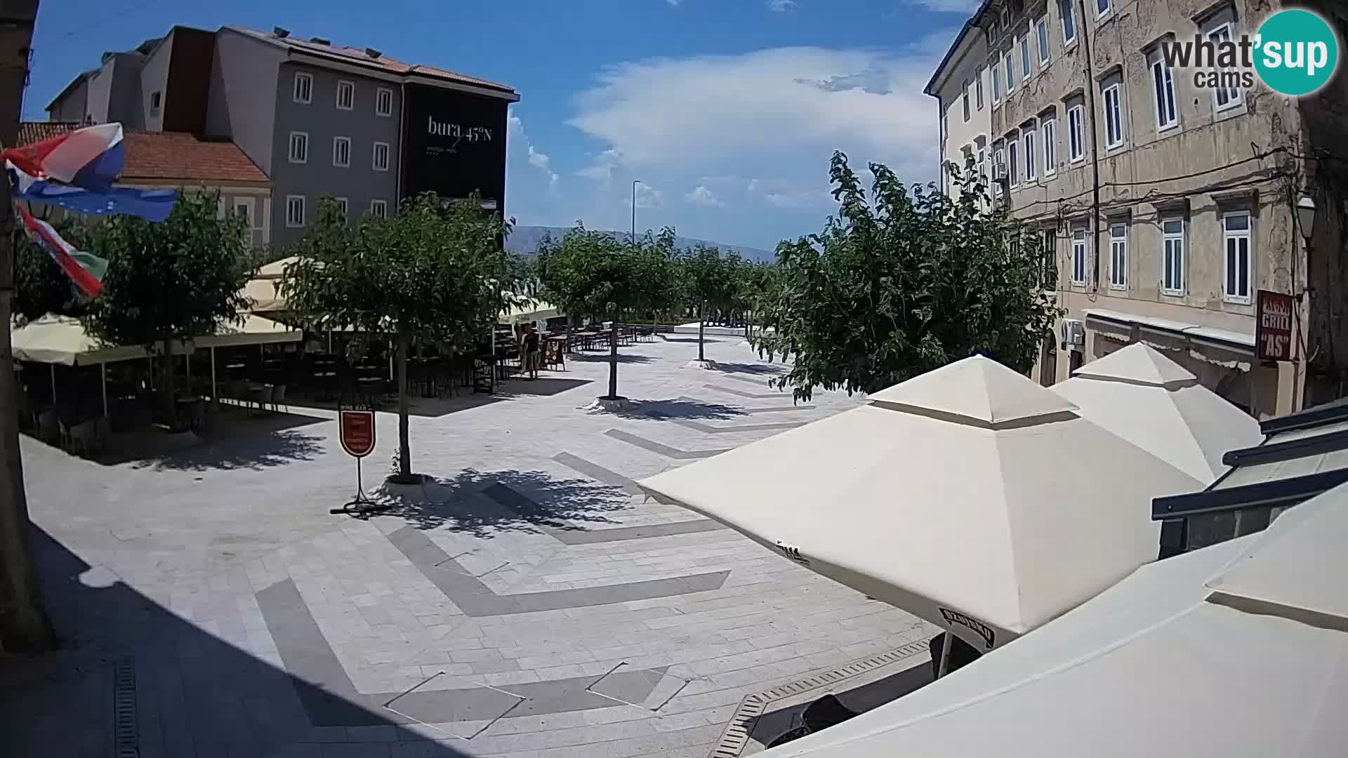 Center mesta Senj – Pavlinski trg – spletne kamere Dalmacija