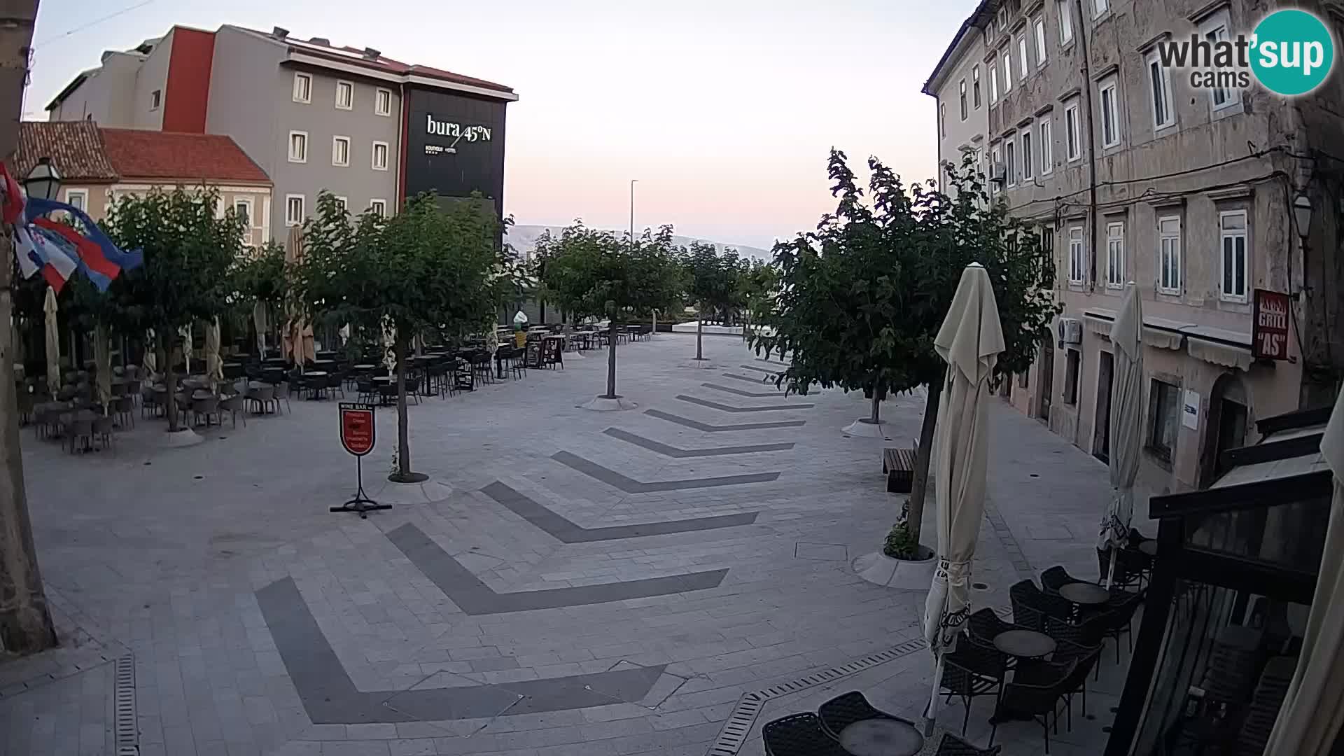 Zentrum der Stadt Senj – Pavlin platz – Live Cam Dalmatia