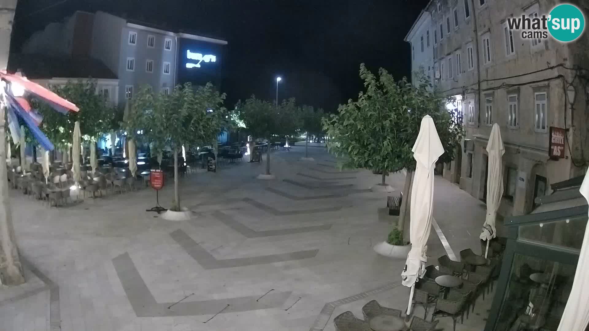 Centar grada Senja – Pavlinski trg – web kamere Dalmacija