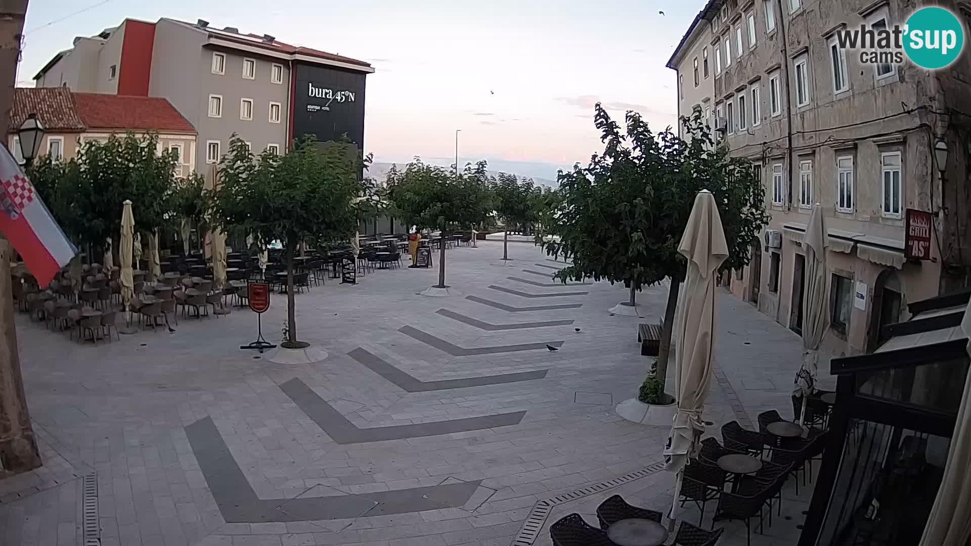 Center mesta Senj – Pavlinski trg – spletne kamere Dalmacija