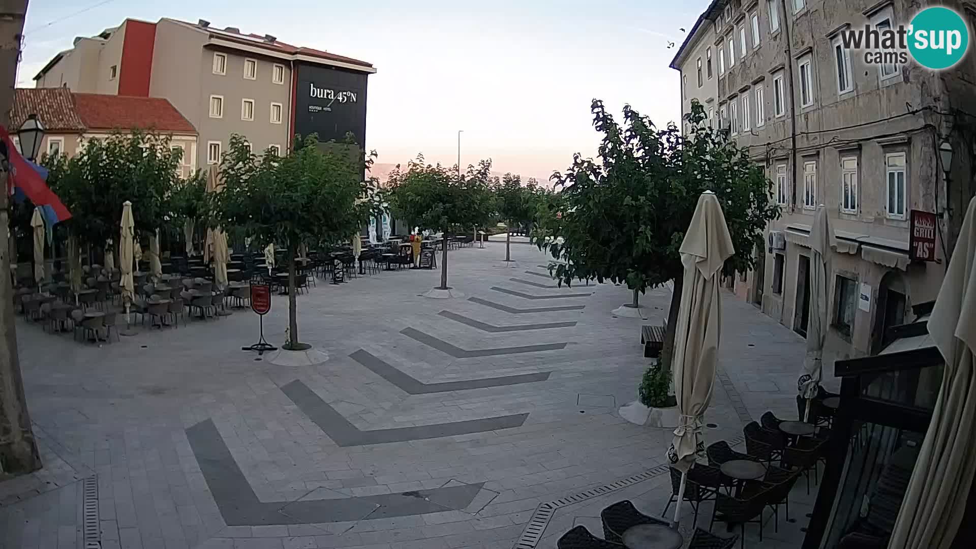 Zentrum der Stadt Senj – Pavlin platz – Live Cam Dalmatia