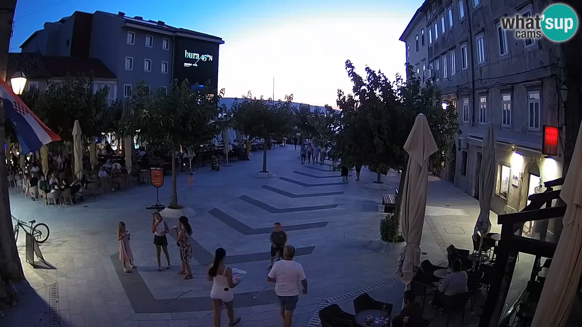Center mesta Senj – Pavlinski trg – spletne kamere Dalmacija
