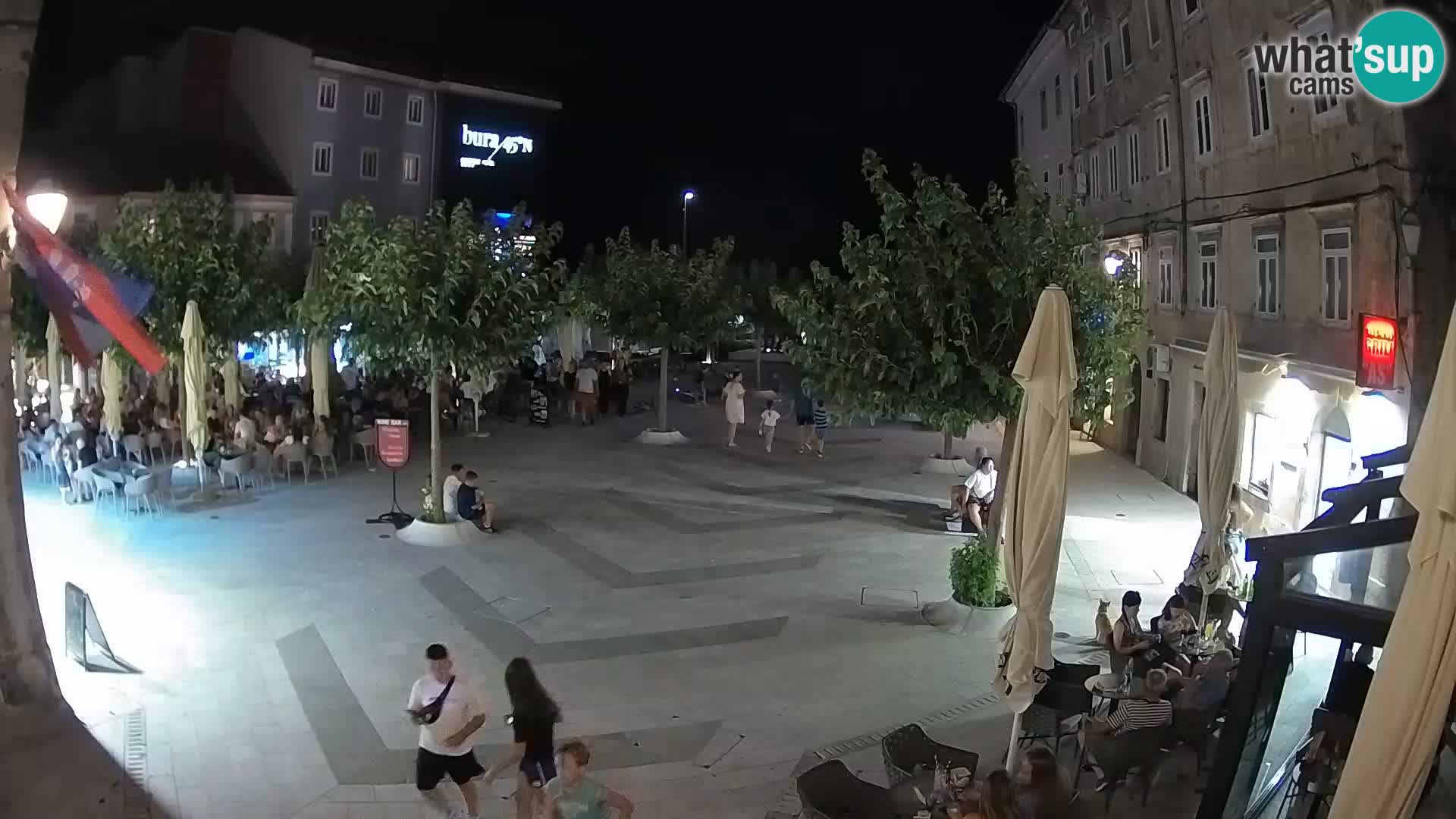 Centar grada Senja – Pavlinski trg – web kamere Dalmacija