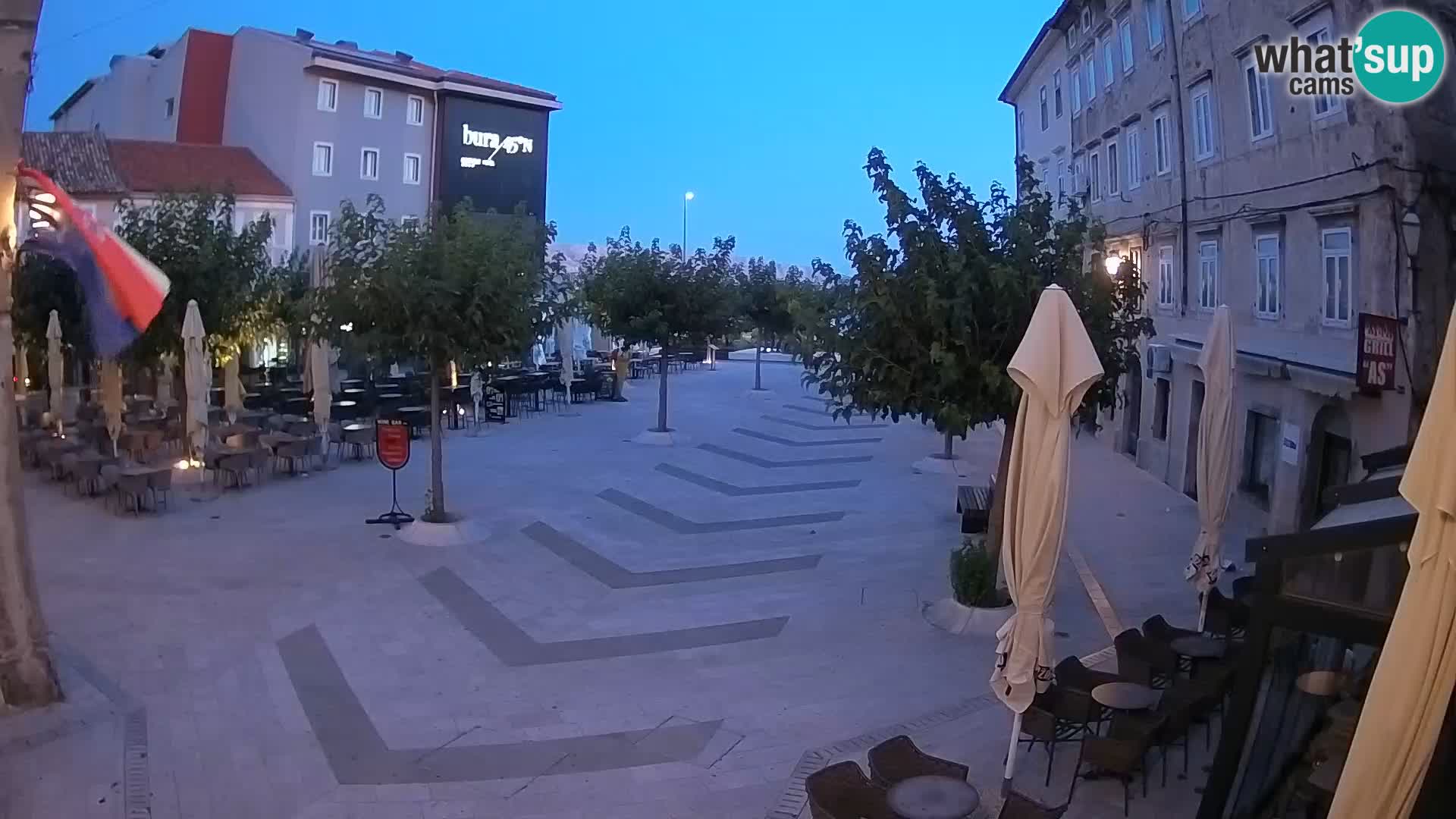 Center mesta Senj – Pavlinski trg – spletne kamere Dalmacija