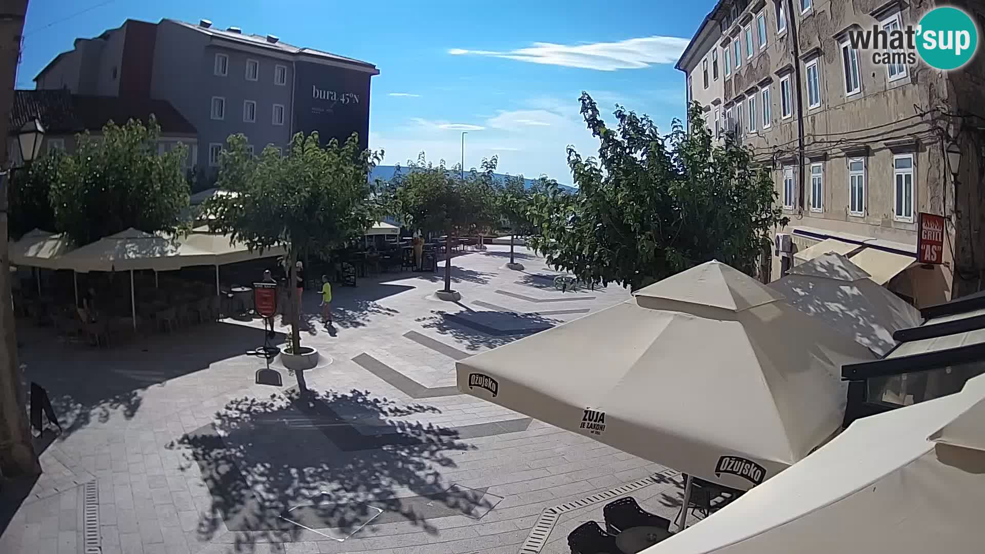 Centar grada Senja – Pavlinski trg – web kamere Dalmacija