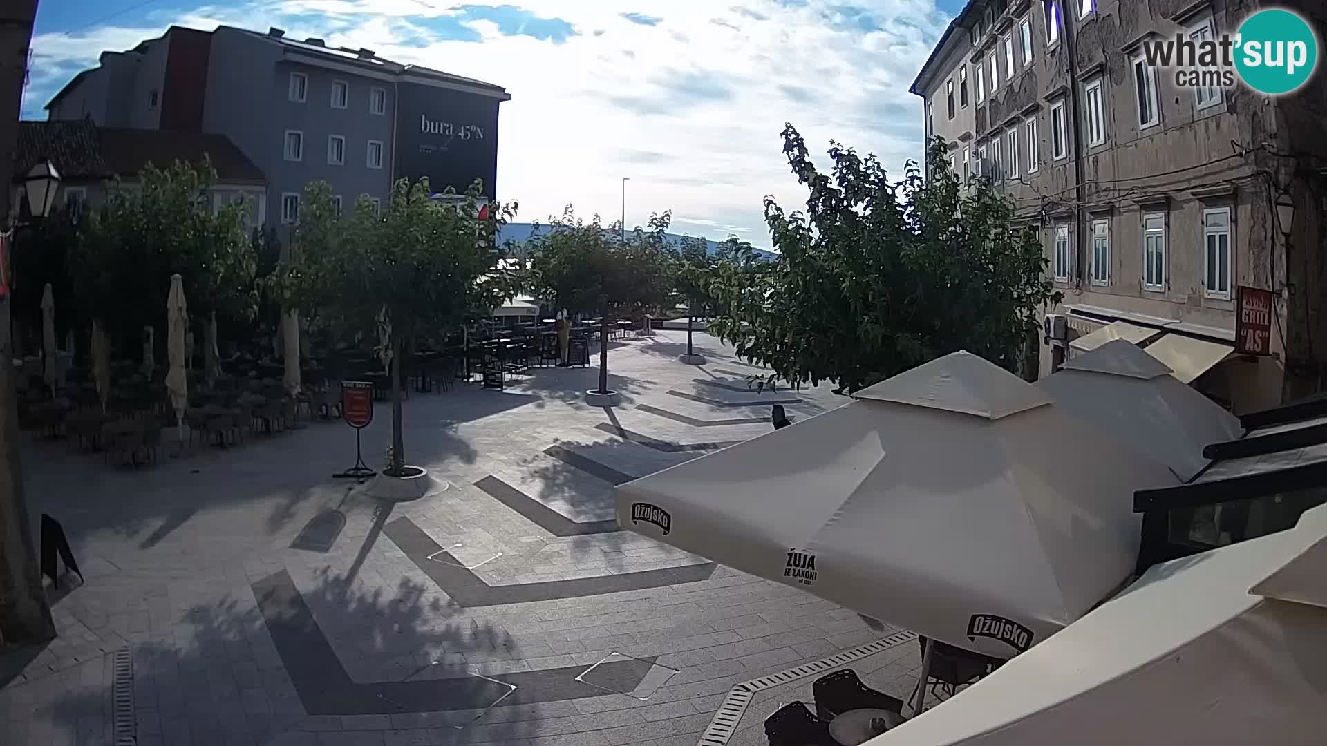 Centar grada Senja – Pavlinski trg – web kamere Dalmacija