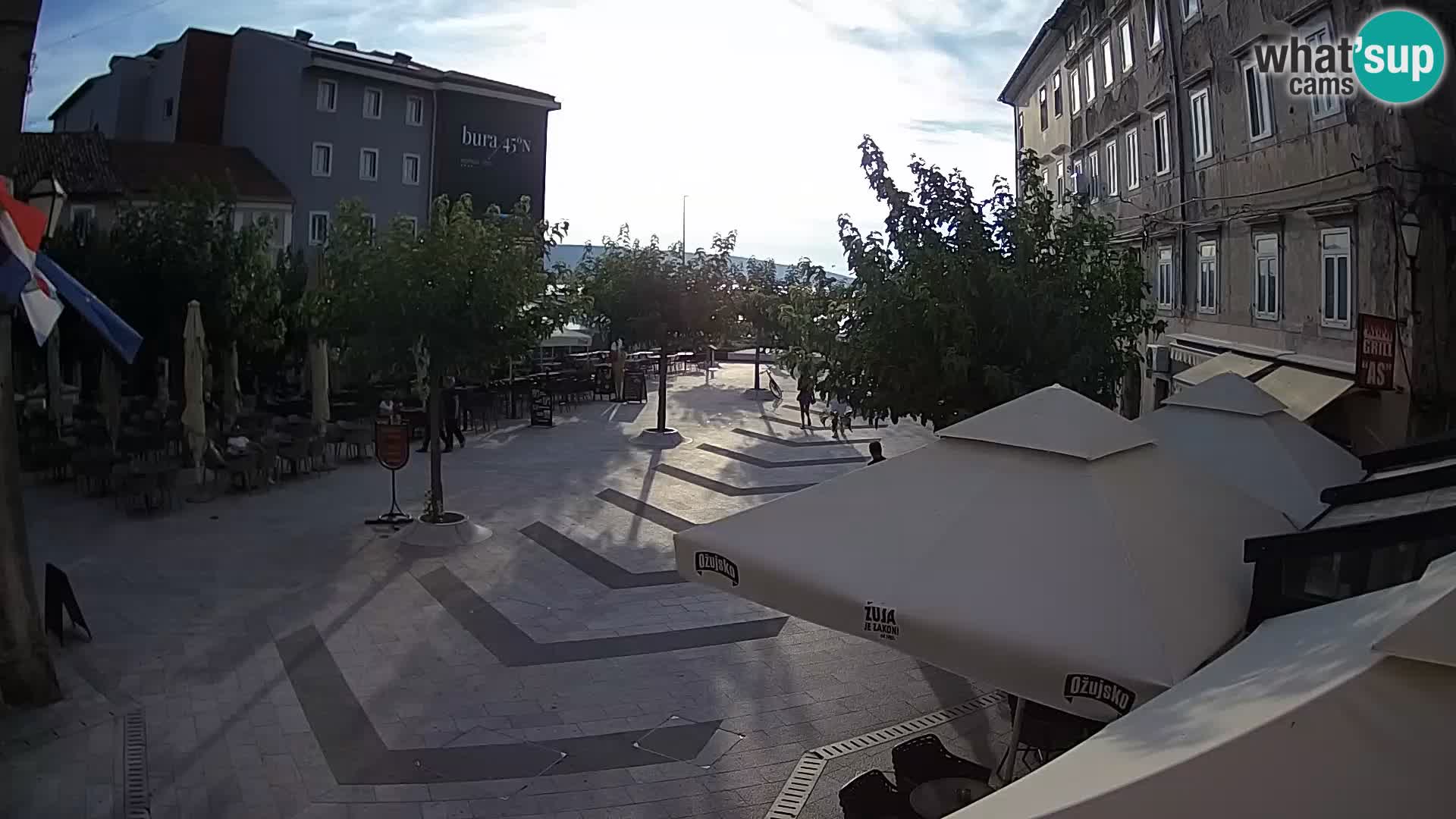 Centar grada Senja – Pavlinski trg – web kamere Dalmacija