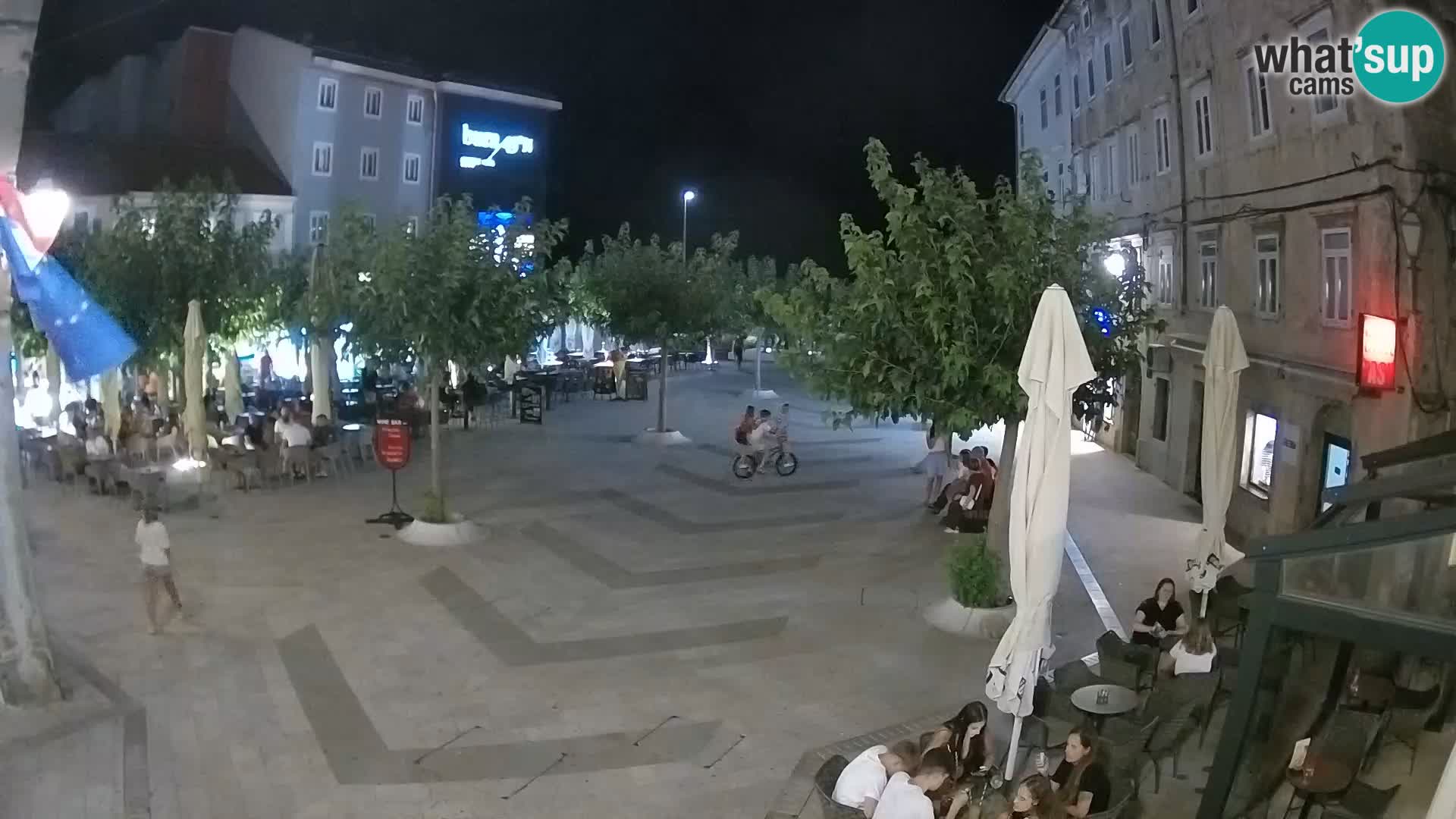 Centar grada Senja – Pavlinski trg – web kamere Dalmacija