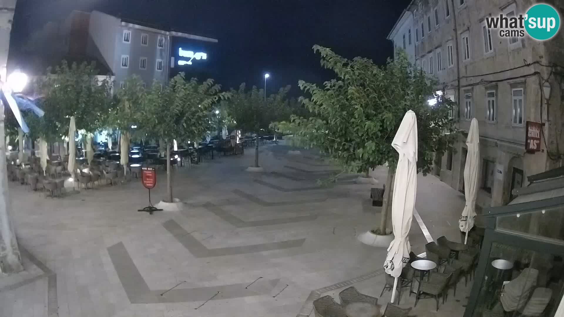Center mesta Senj – Pavlinski trg – spletne kamere Dalmacija