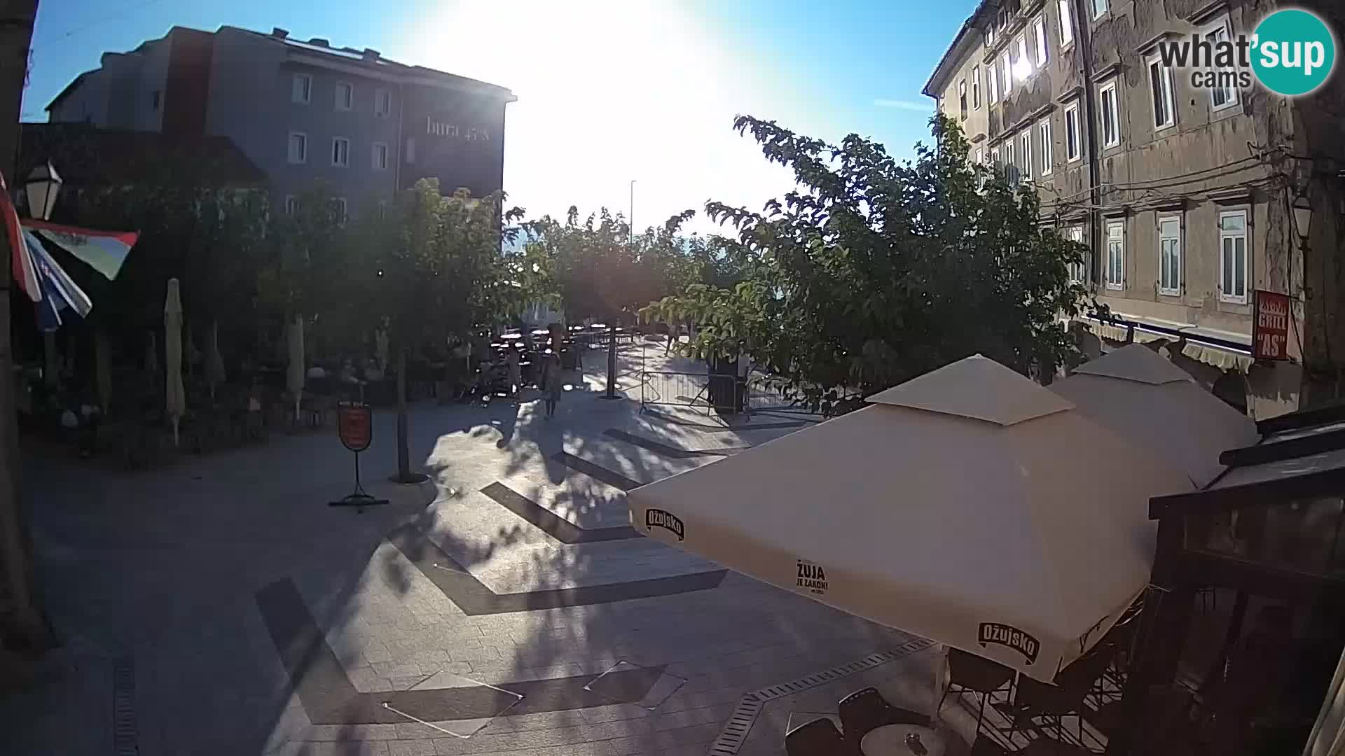Center mesta Senj – Pavlinski trg – spletne kamere Dalmacija
