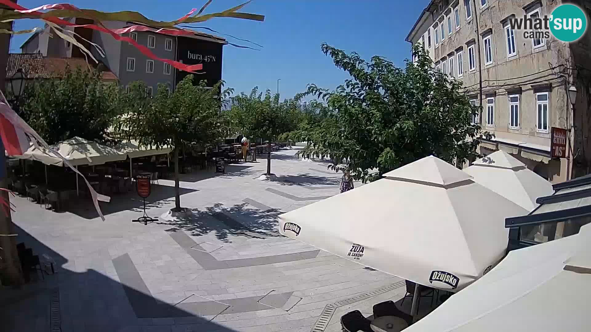Centar grada Senja – Pavlinski trg – web kamere Dalmacija