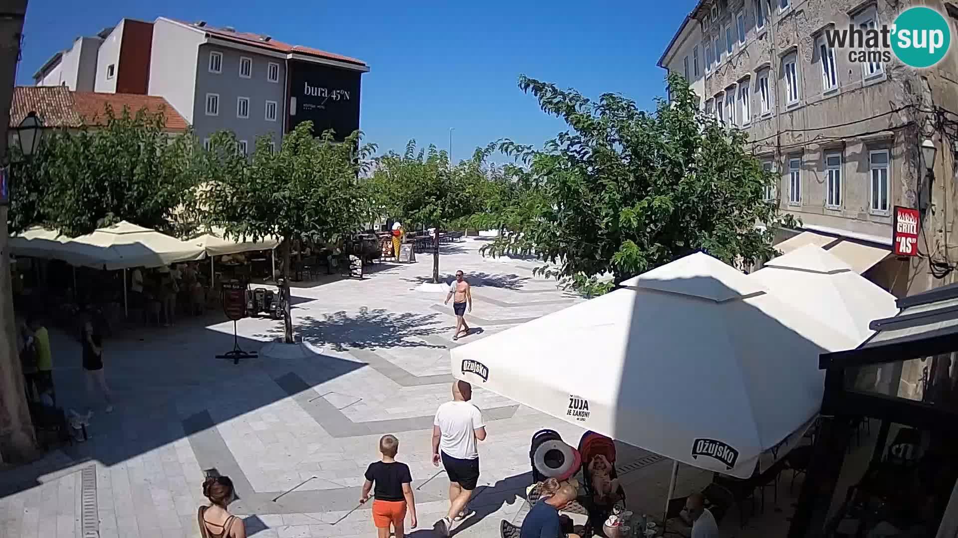 Center mesta Senj – Pavlinski trg – spletne kamere Dalmacija