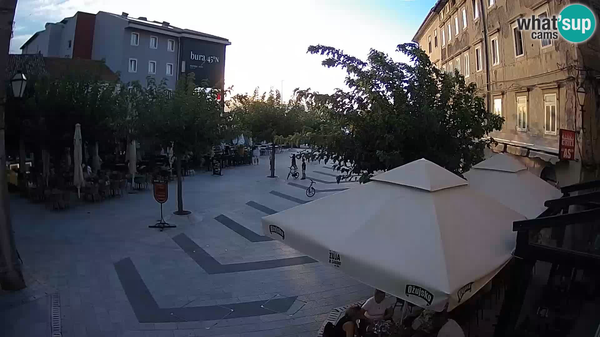 Zentrum der Stadt Senj – Pavlin platz – Live Cam Dalmatia