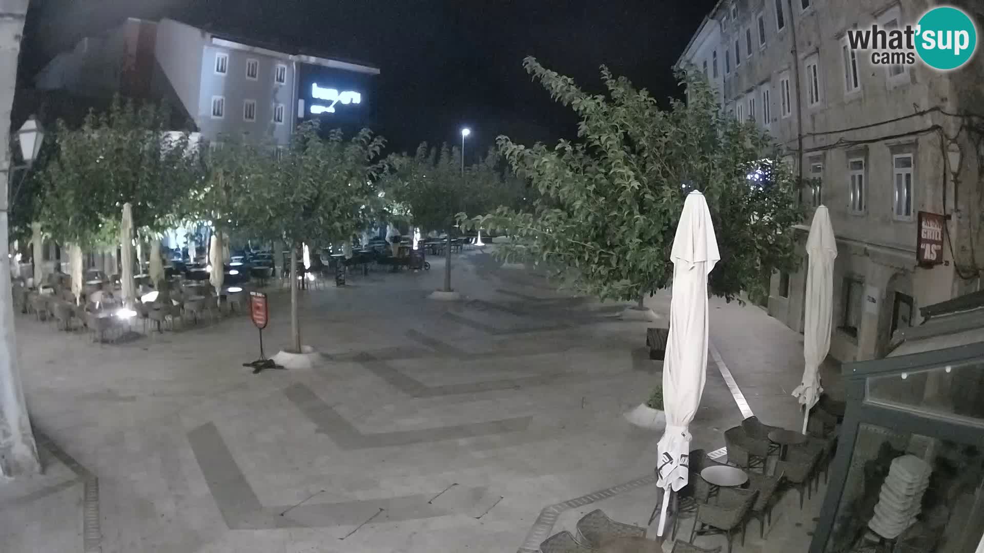 Center mesta Senj – Pavlinski trg – spletne kamere Dalmacija