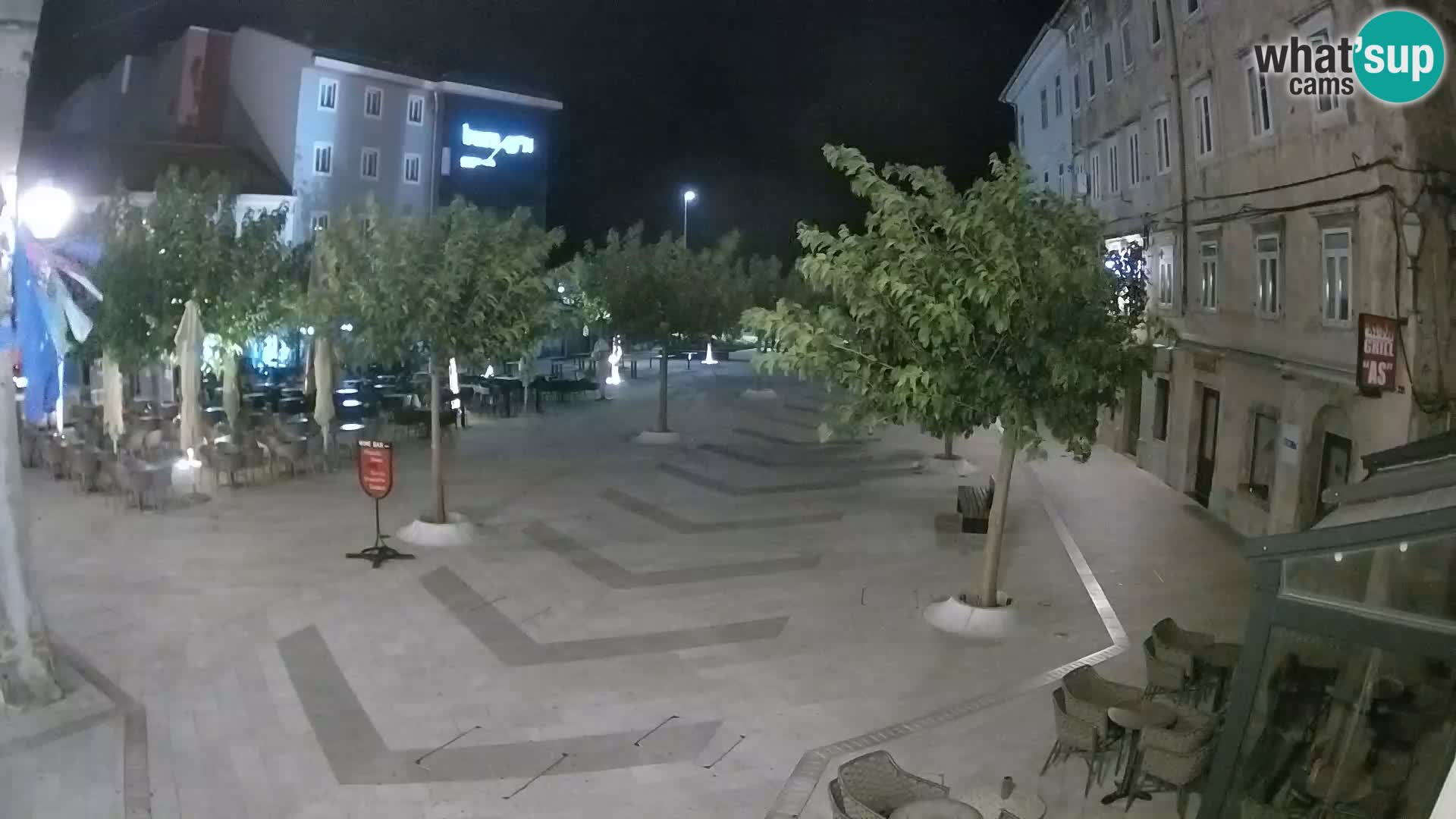 Centar grada Senja – Pavlinski trg – web kamere Dalmacija