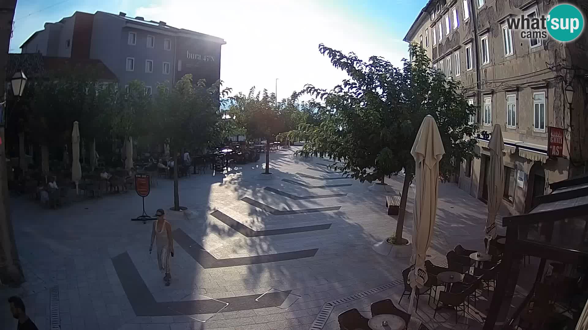 Centar grada Senja – Pavlinski trg – web kamere Dalmacija