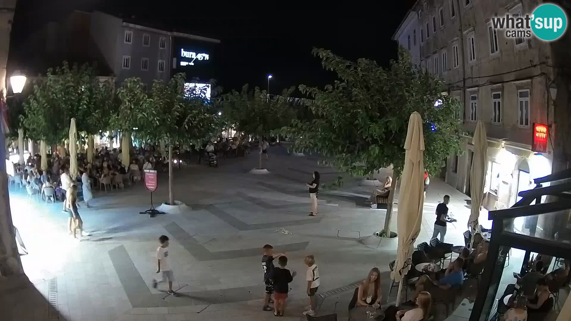 Centar grada Senja – Pavlinski trg – web kamere Dalmacija