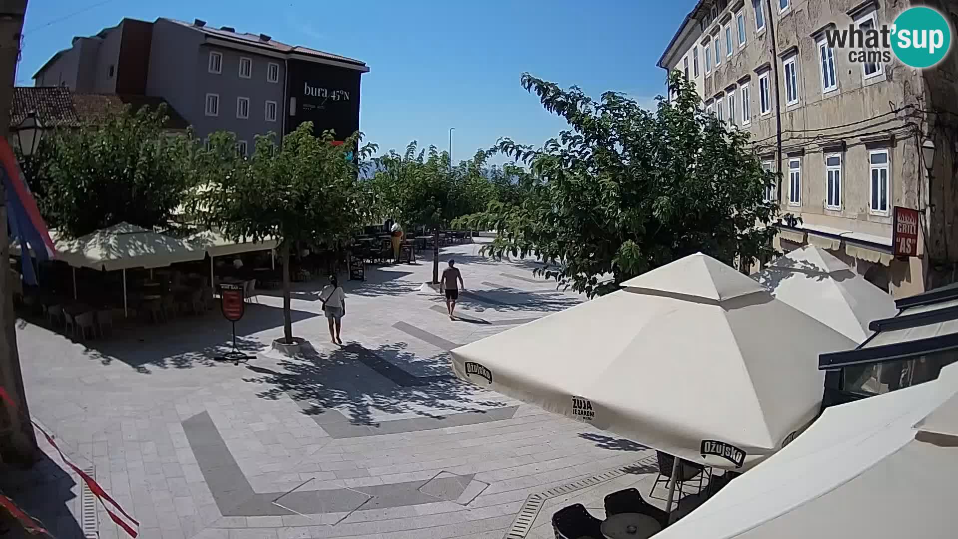Center mesta Senj – Pavlinski trg – spletne kamere Dalmacija