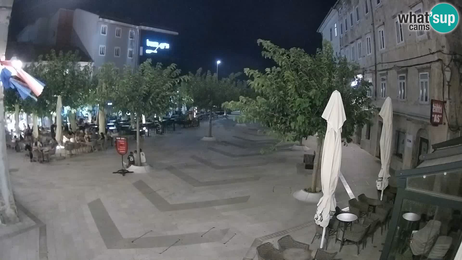 Centar grada Senja – Pavlinski trg – web kamere Dalmacija