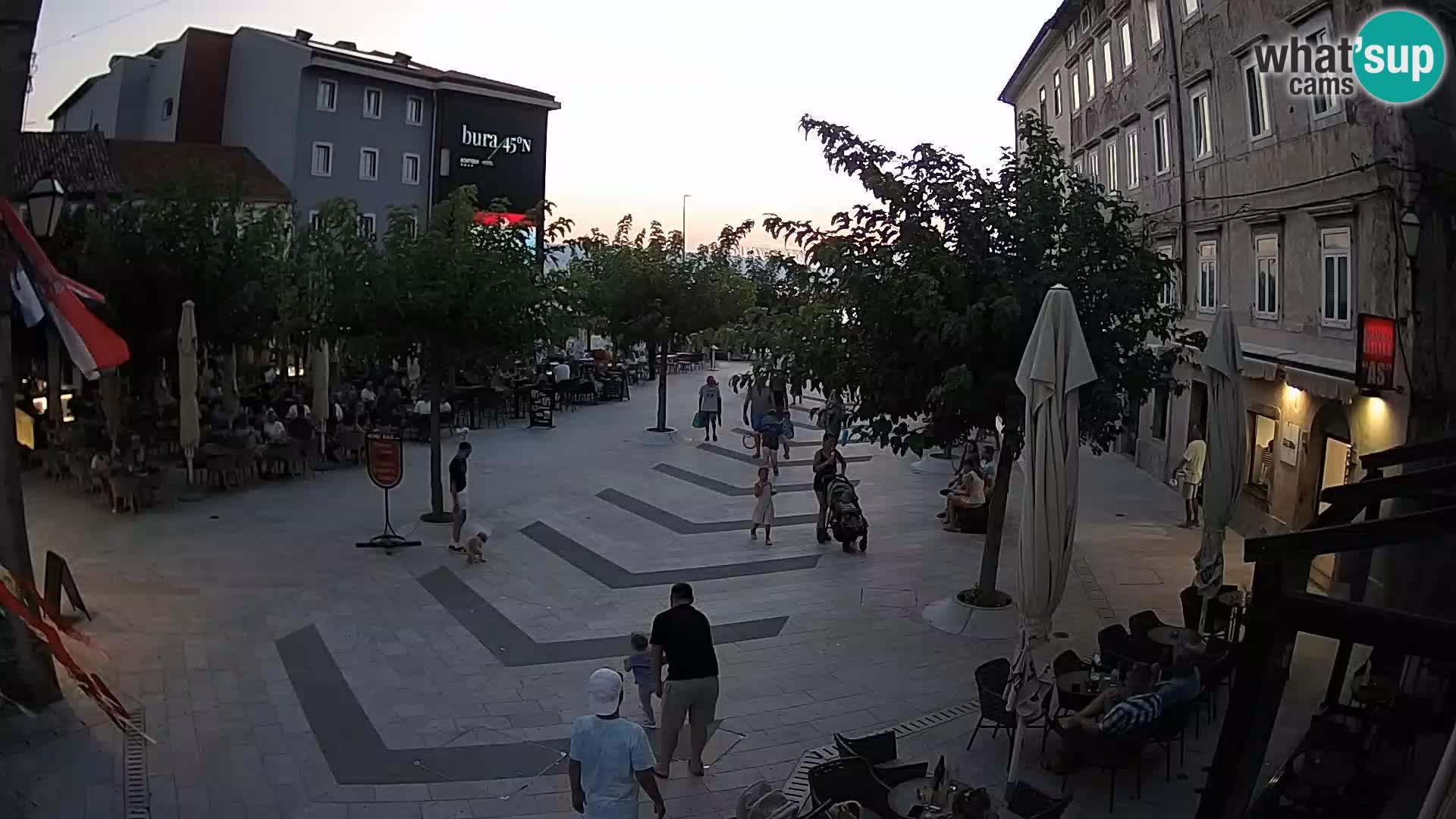 Zentrum der Stadt Senj – Pavlin platz – Live Cam Dalmatia