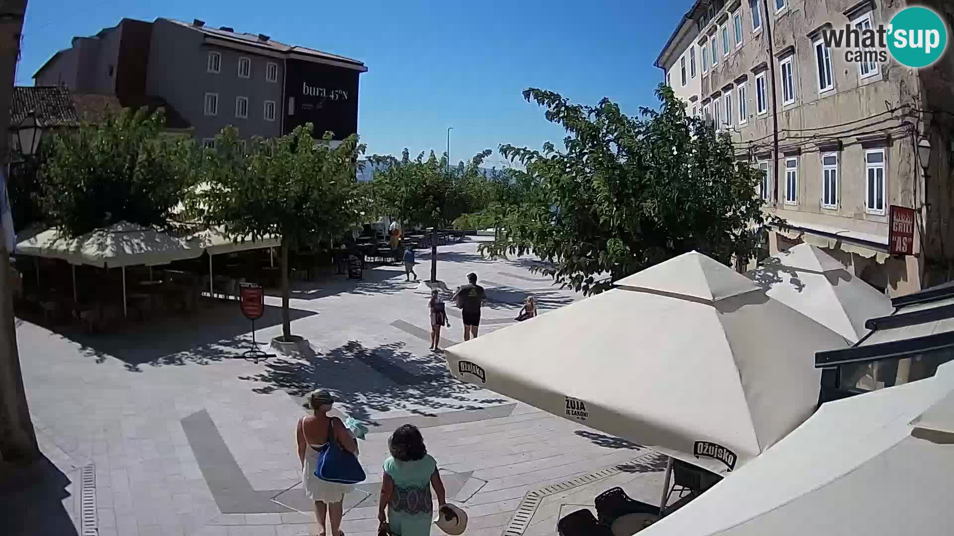 Centar grada Senja – Pavlinski trg – web kamere Dalmacija