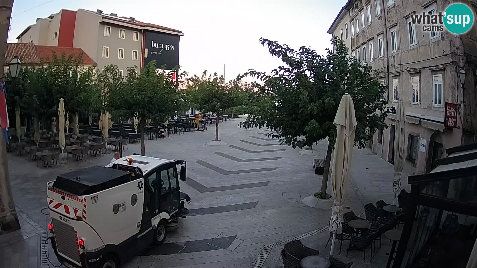 Center mesta Senj – Pavlinski trg – spletne kamere Dalmacija
