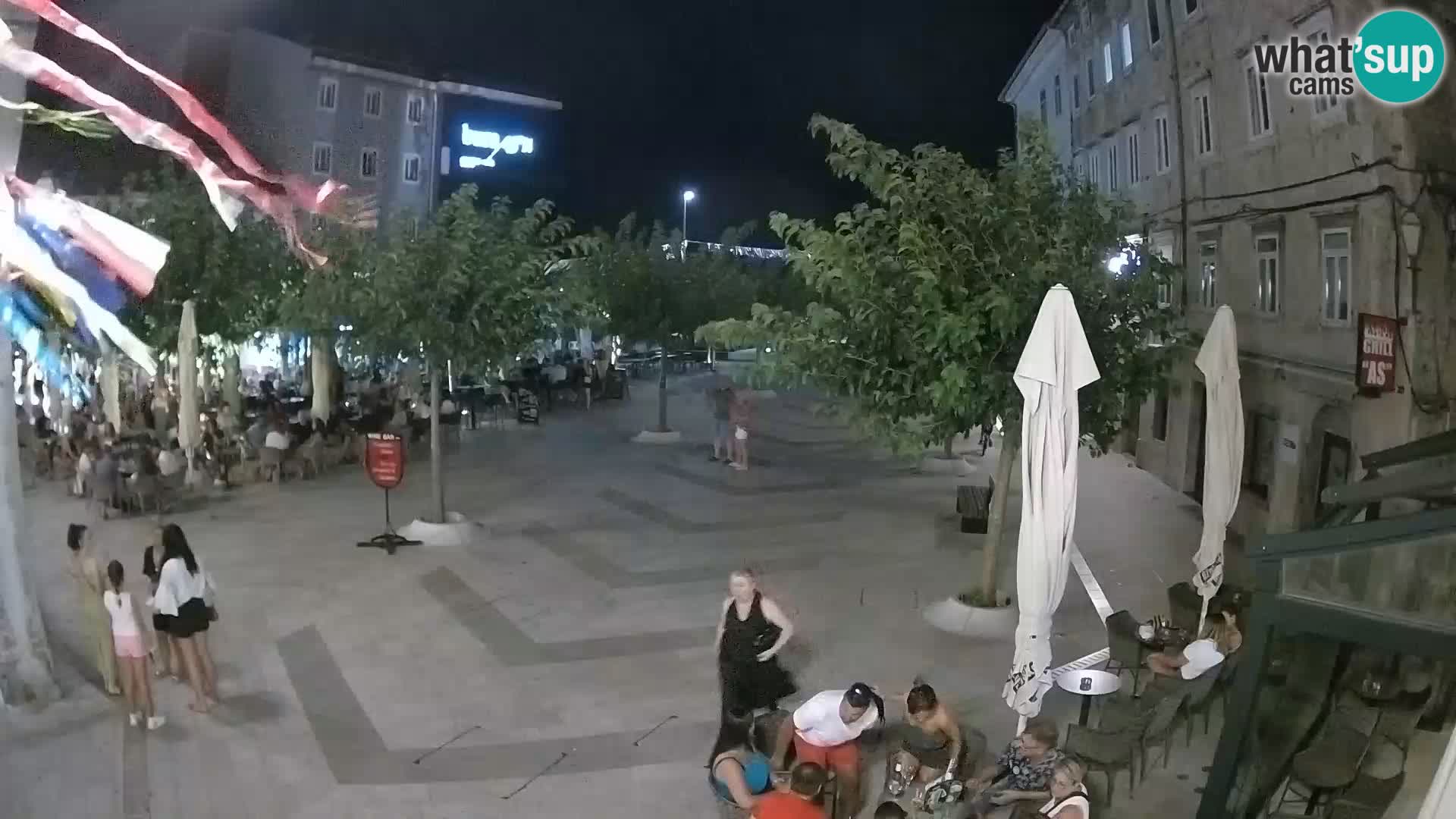 Centar grada Senja – Pavlinski trg – web kamere Dalmacija