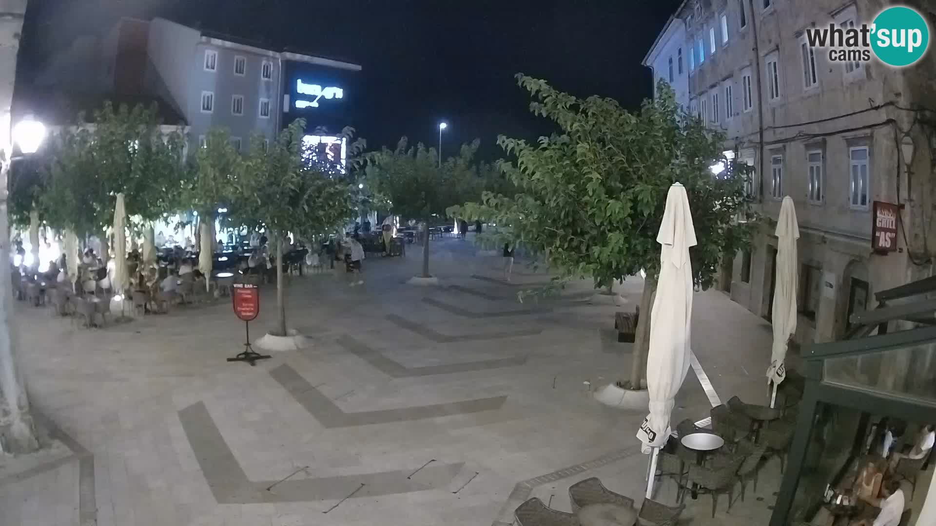 Zentrum der Stadt Senj – Pavlin platz – Live Cam Dalmatia