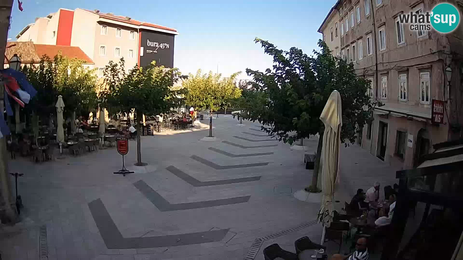 Center mesta Senj – Pavlinski trg – spletne kamere Dalmacija